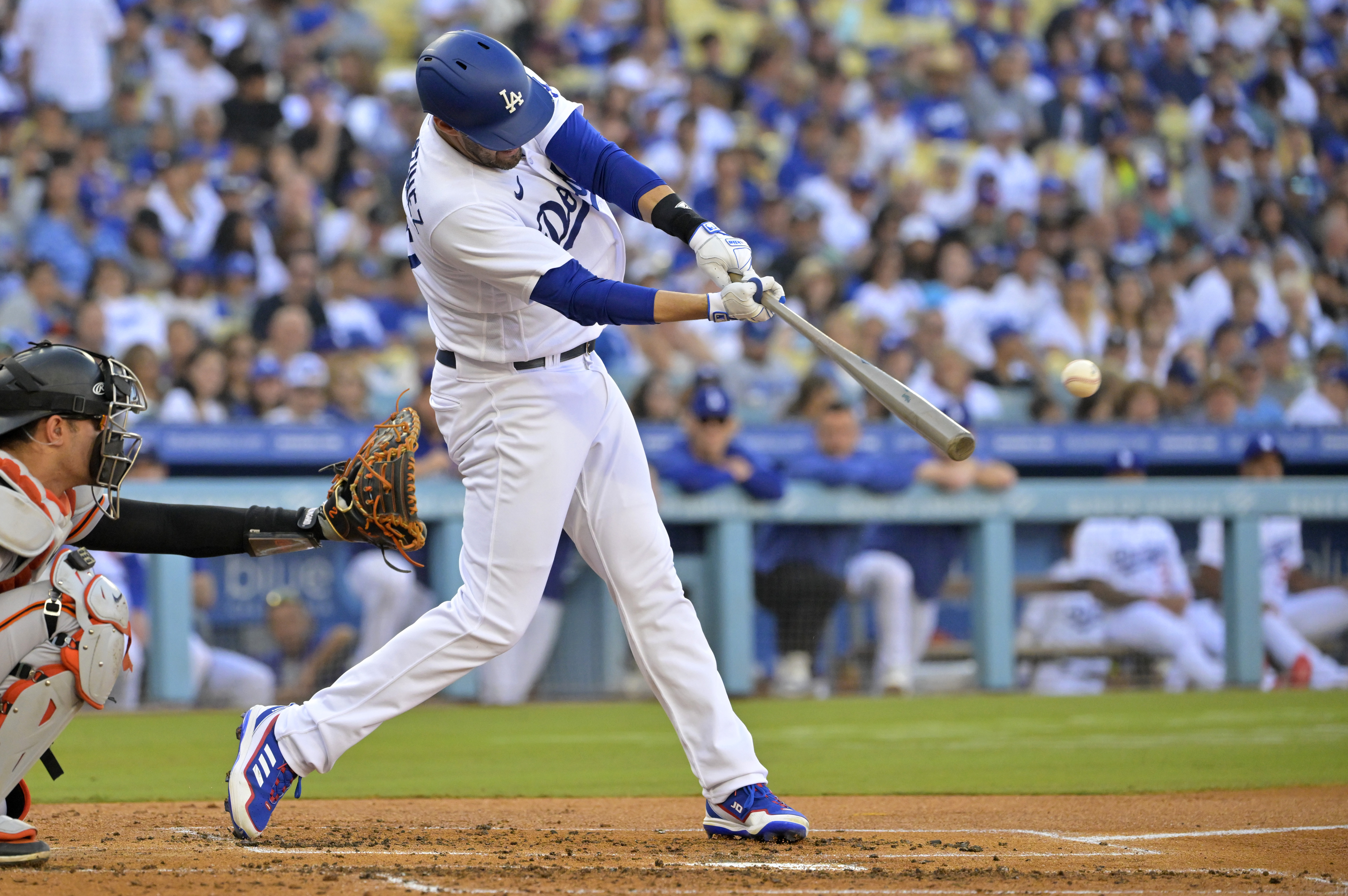 Dodgers edge Giants on Chris Taylor's walk-off hit - Field Level