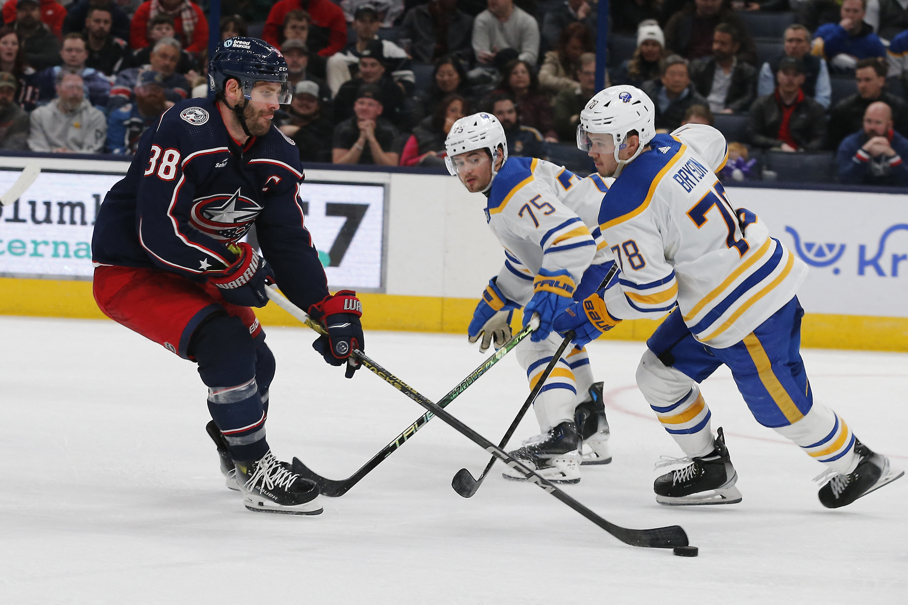Third-period goal pushes Sabres past Blue Jackets | Reuters