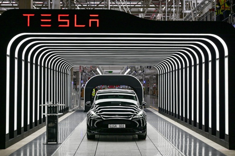 EU Basic Set, I Love Tesla
