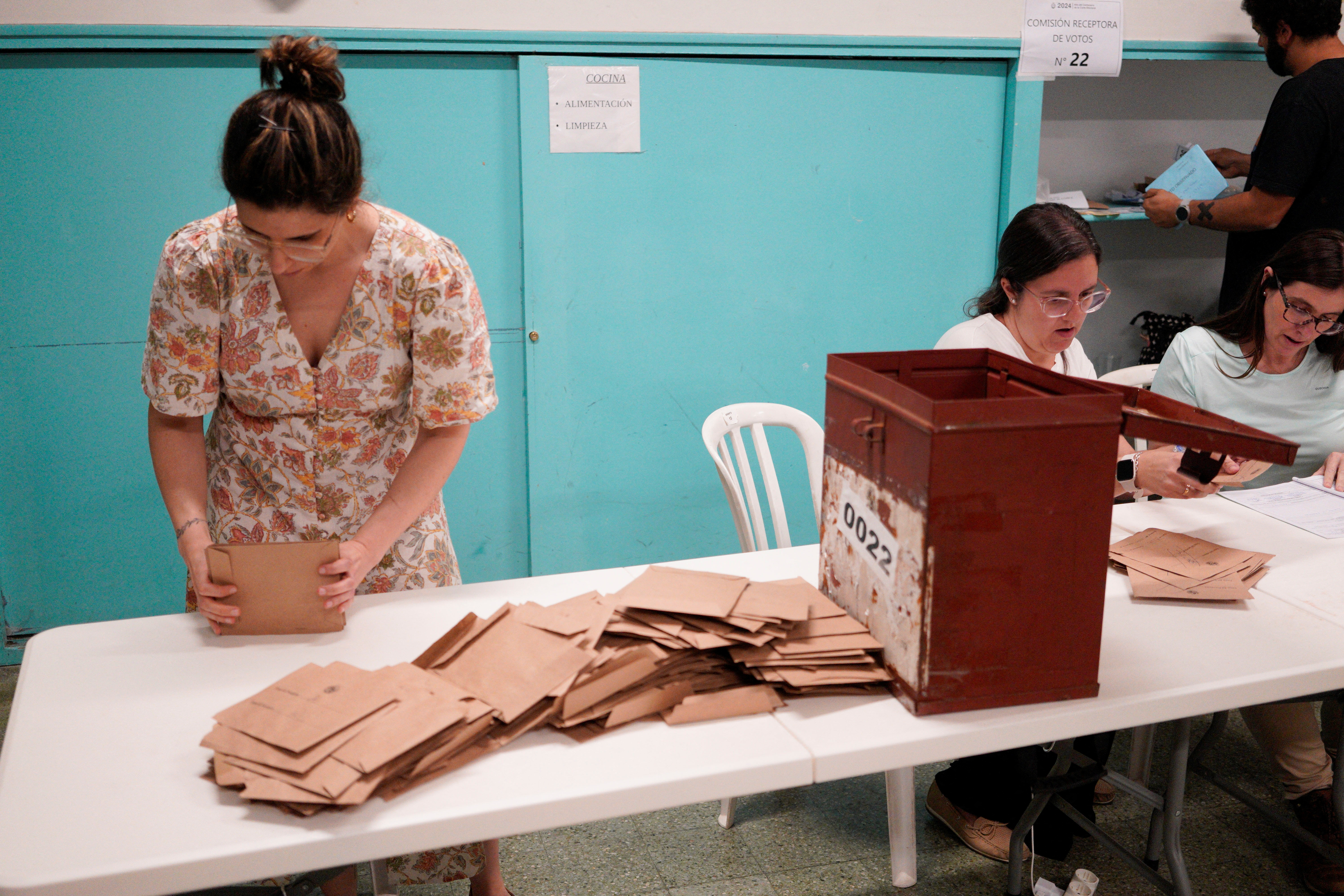 Presidential election run-off between centre-left candidate Orsi and ruling conservative coalition candidate Delgado, in Uruguay