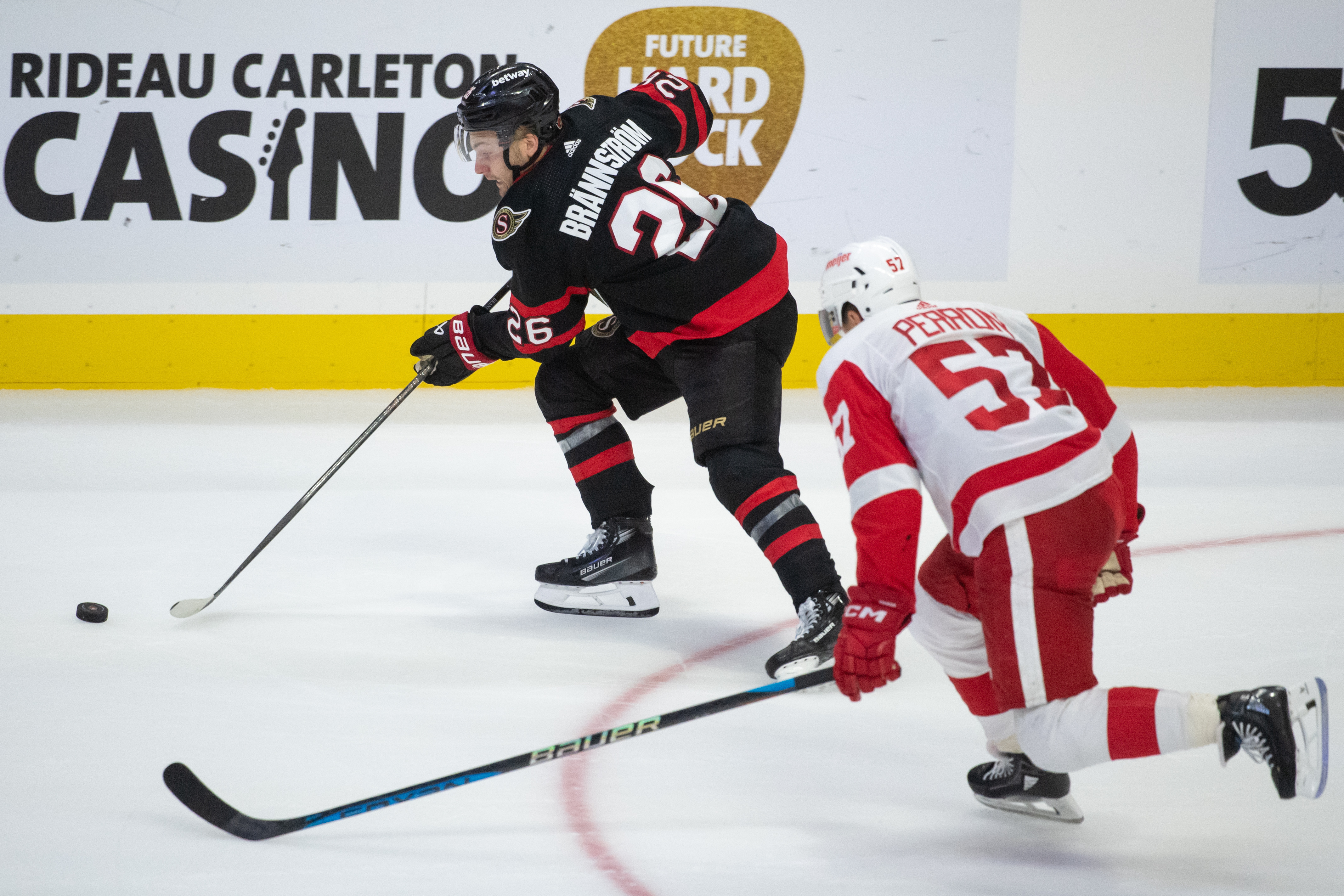 Joe Veleno leads Red Wings past Senators for fourth straight win