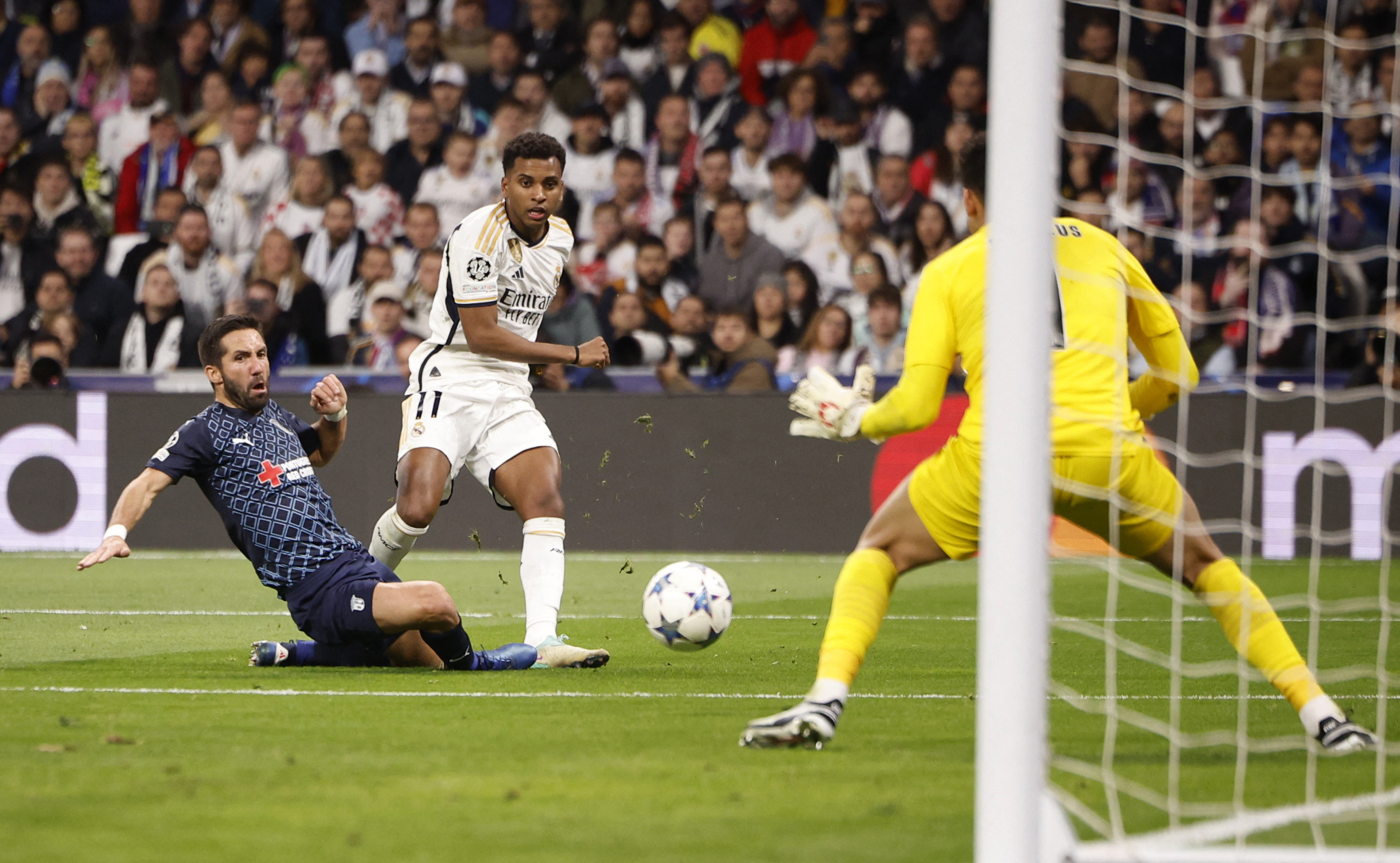 Real Madrid beat Braga 3-0 to clinch Champions League last-16