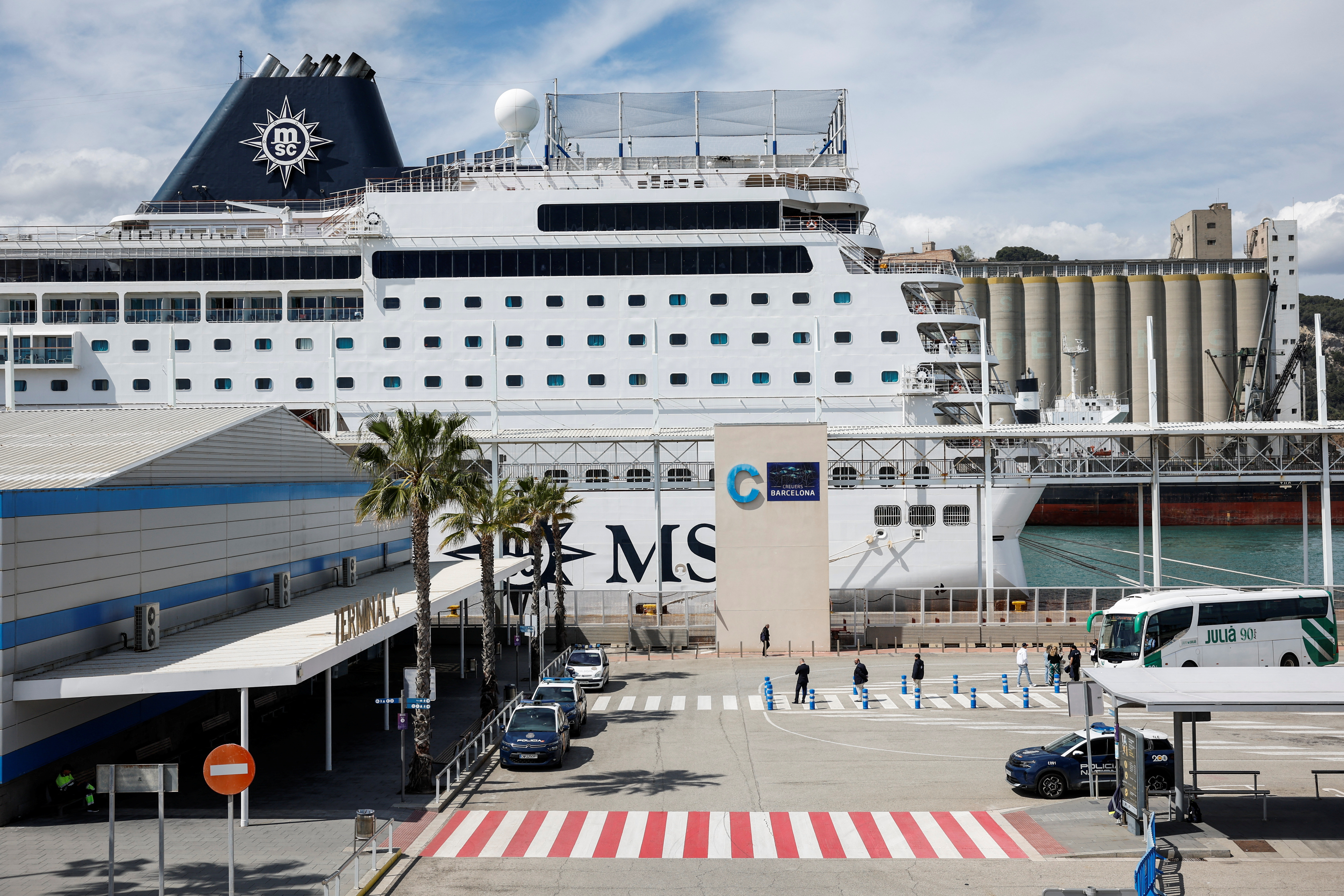 MSC Armonia docks in Barcelona's Port