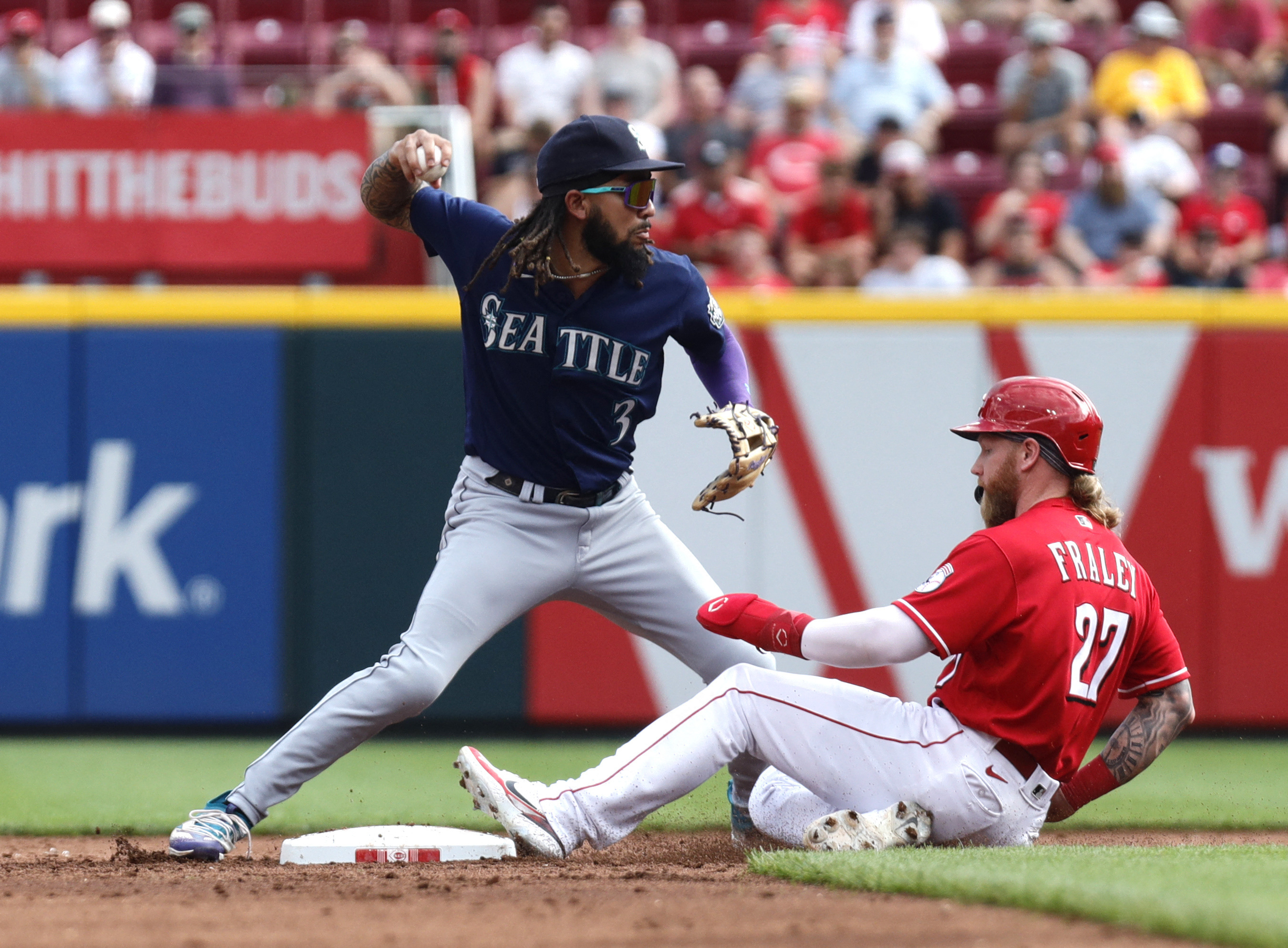 Cincinnati Reds beat Atlanta Braves 6-3 on Opening Day - Red Reporter