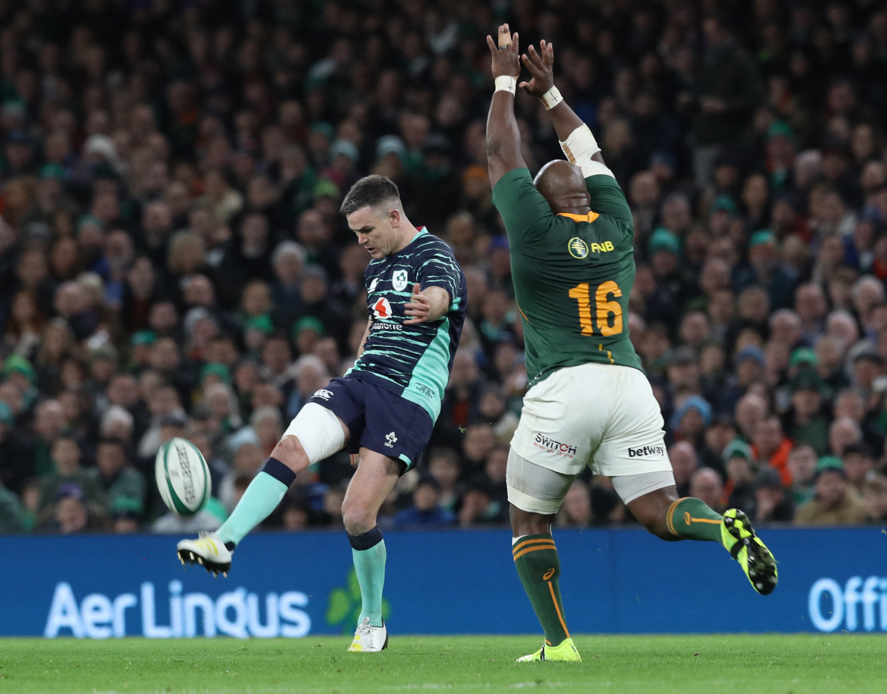 Ireland Outlast South Africa To Win 19-16 In Bruising Battle | Reuters