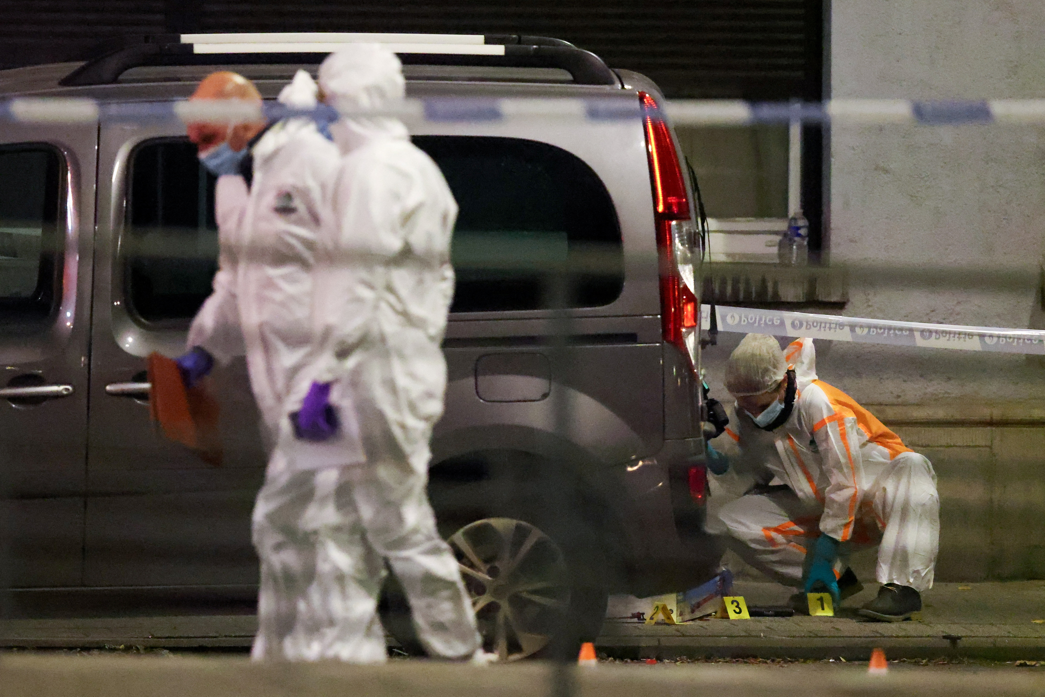 ブリュッセルで銃撃、スウェーデン人2人死亡 テロ警戒最高に - ロイター (Reuters Japan)