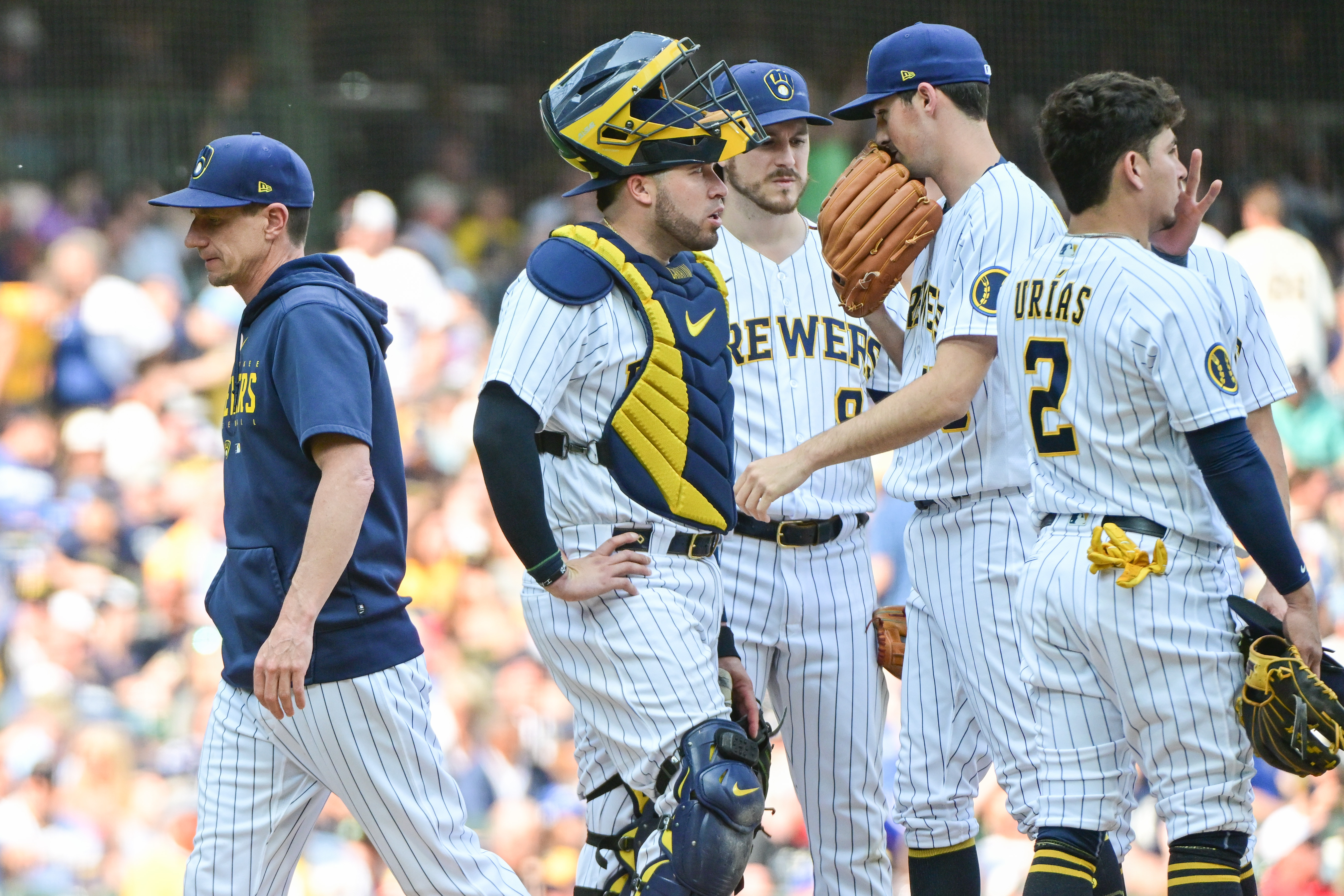 Brewers hand Pirates fifth straight loss, 5-0