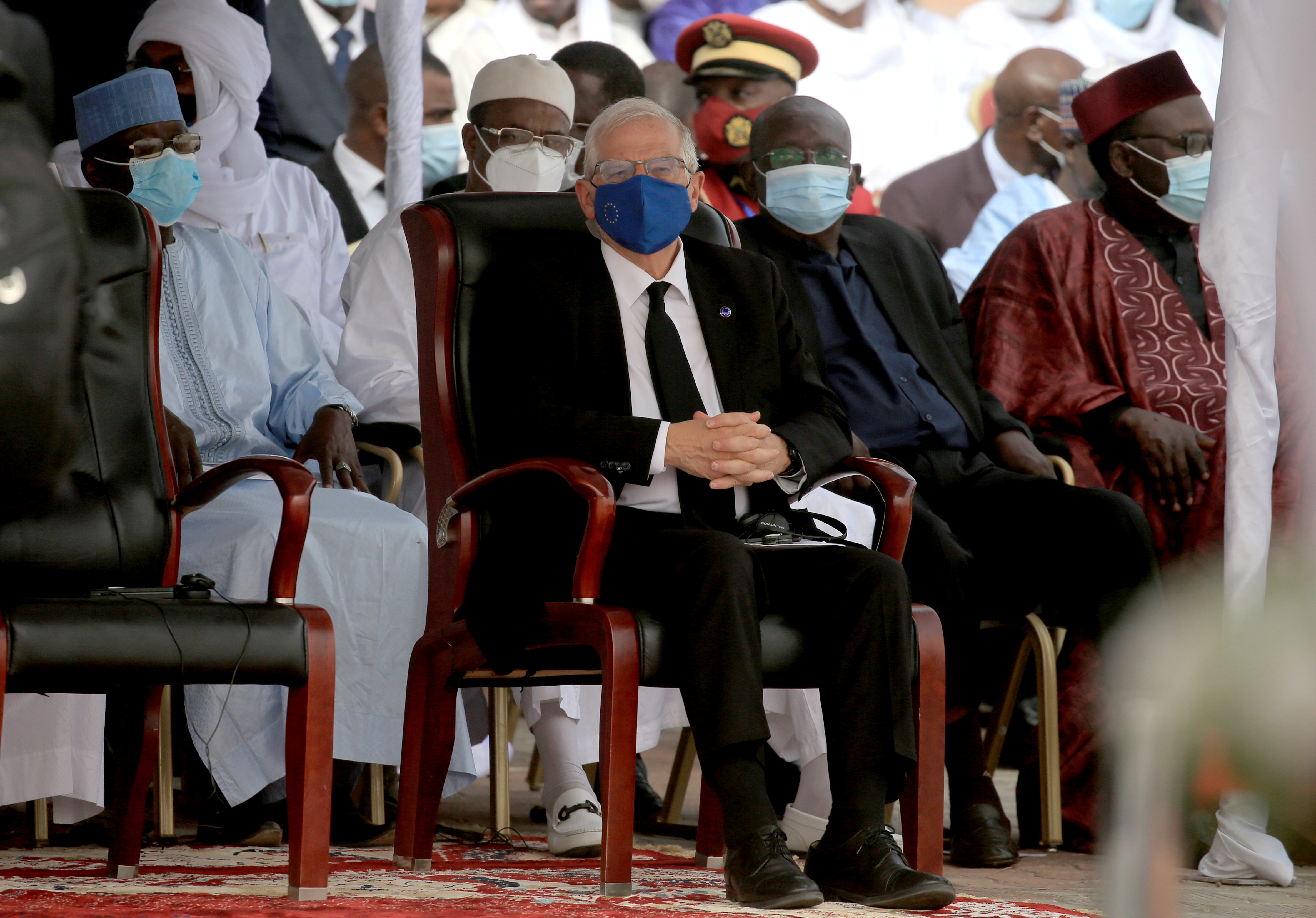Thousands Gather To Wish Chad S Slain President A Deserved Rest Reuters