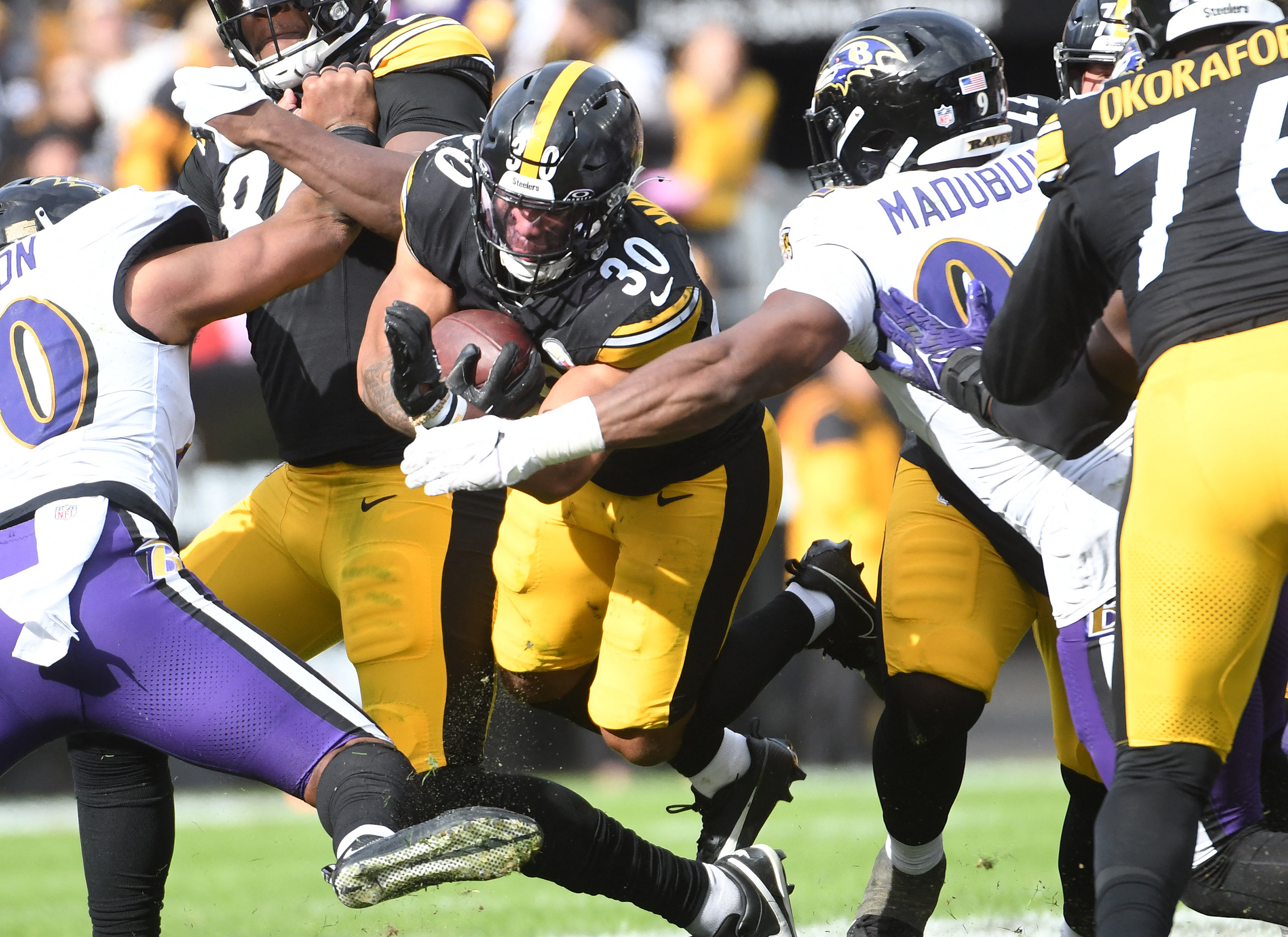 Defense, special teams fuel comeback as Steelers stun Ravens | Reuters