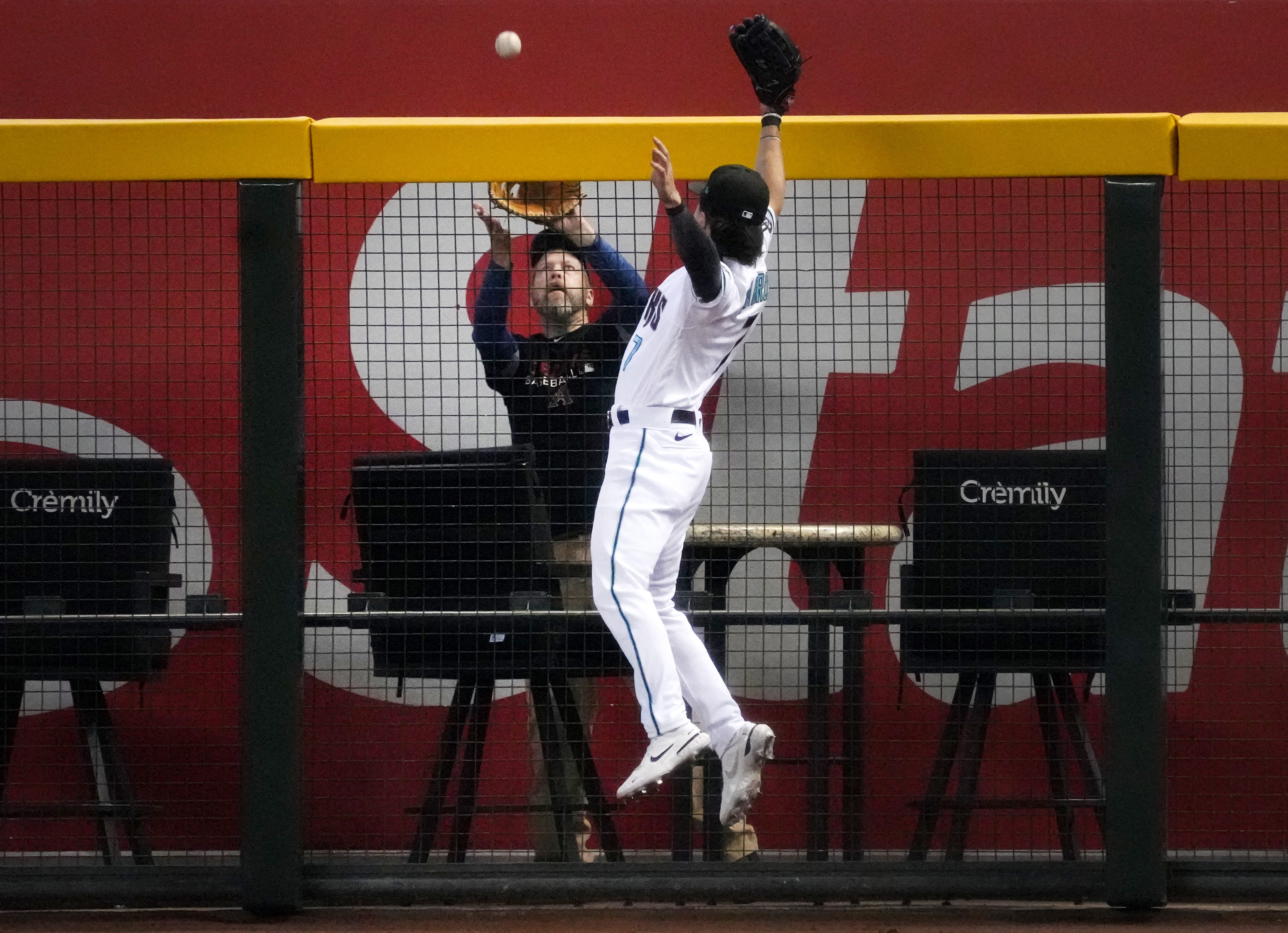 Rays use five-run third inning to knock off Diamondbacks