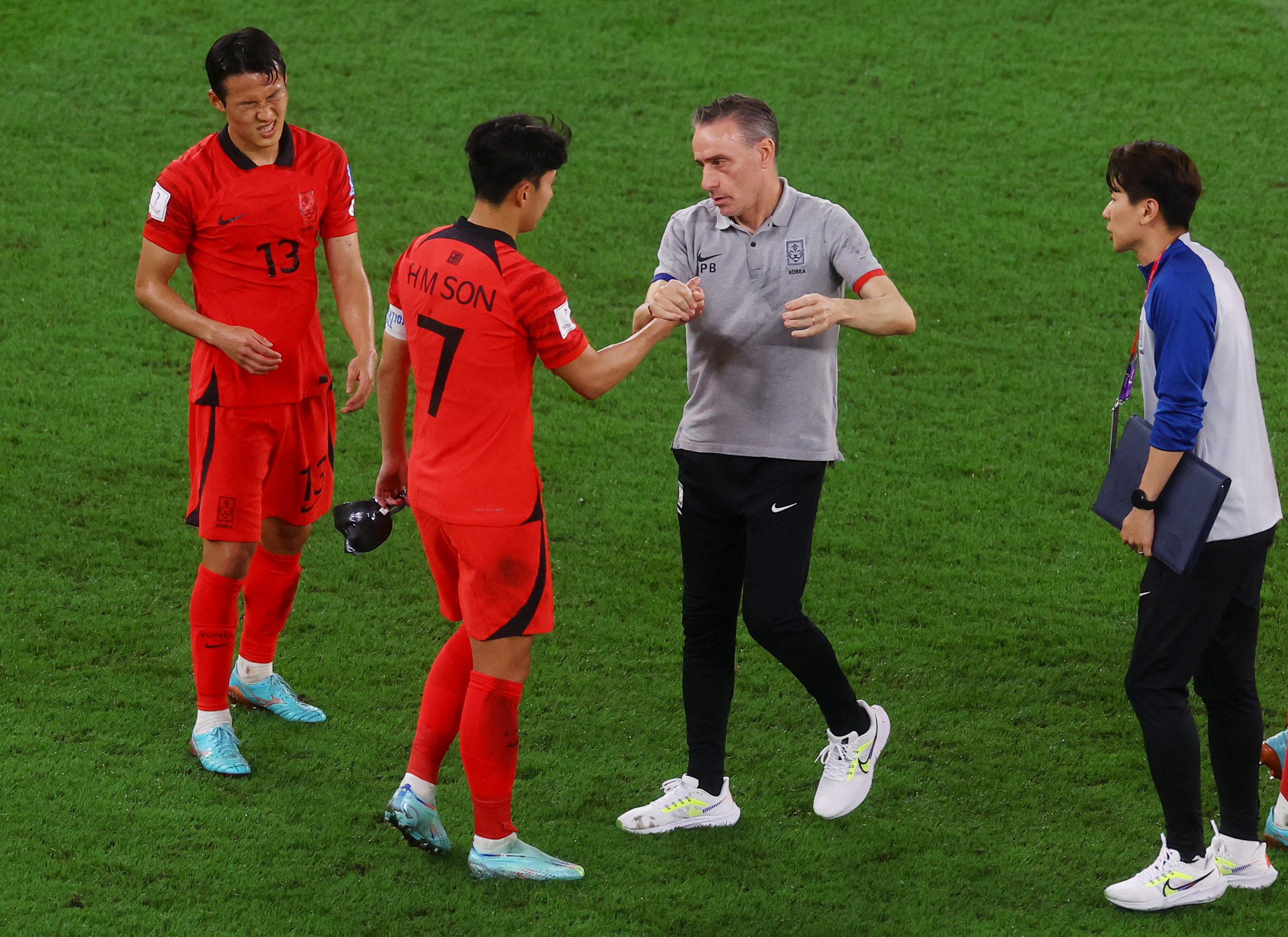 Coach Bento proud of Koreans but steps down after Brazil defeat | Reuters