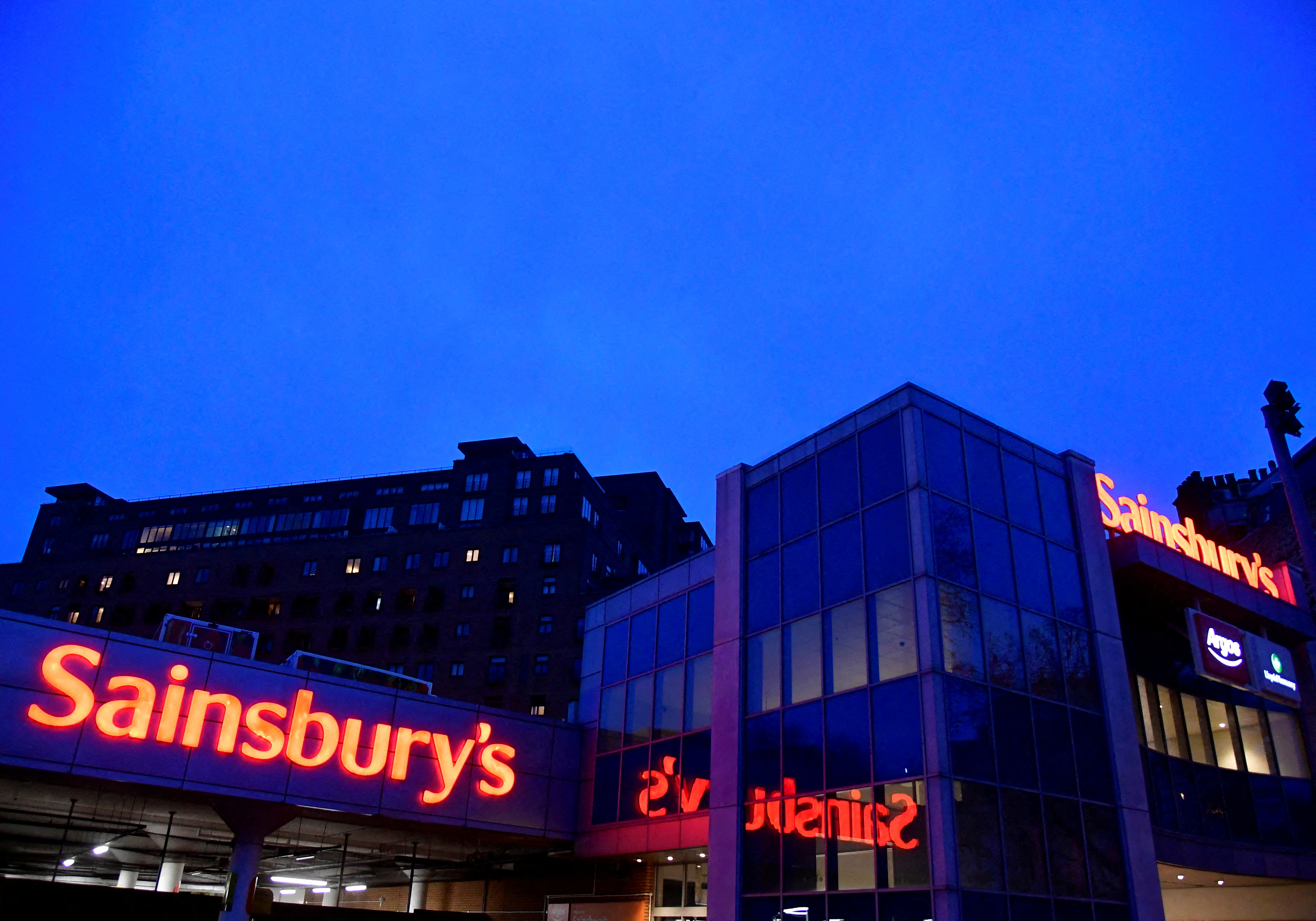 Christmas Sales Report 2022 Sainsbury's Raises Profit Outlook On Strong Christmas Sales | Reuters