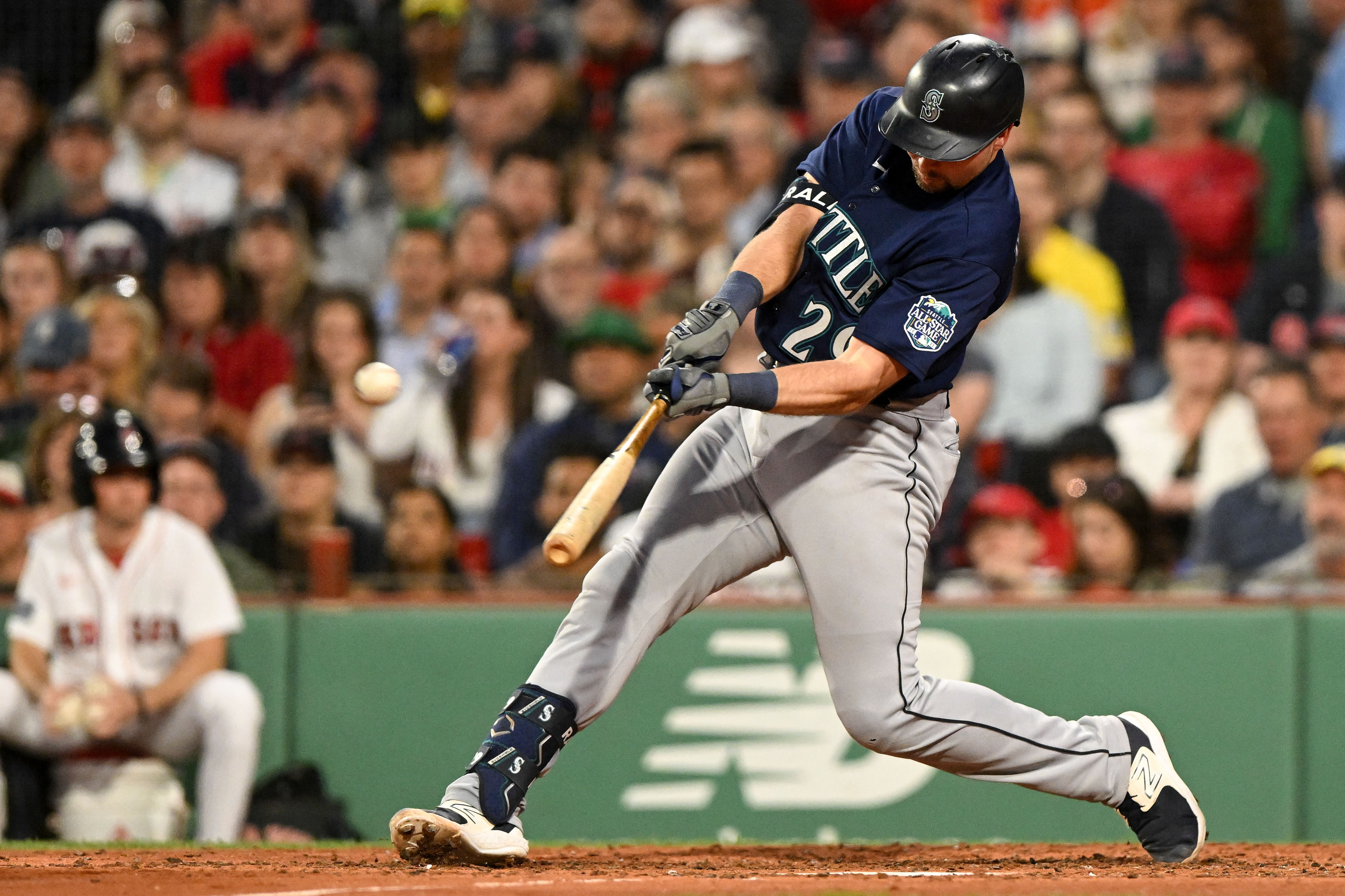 Cal Raleigh makes Fenway Park history as Mariners blast Red Sox