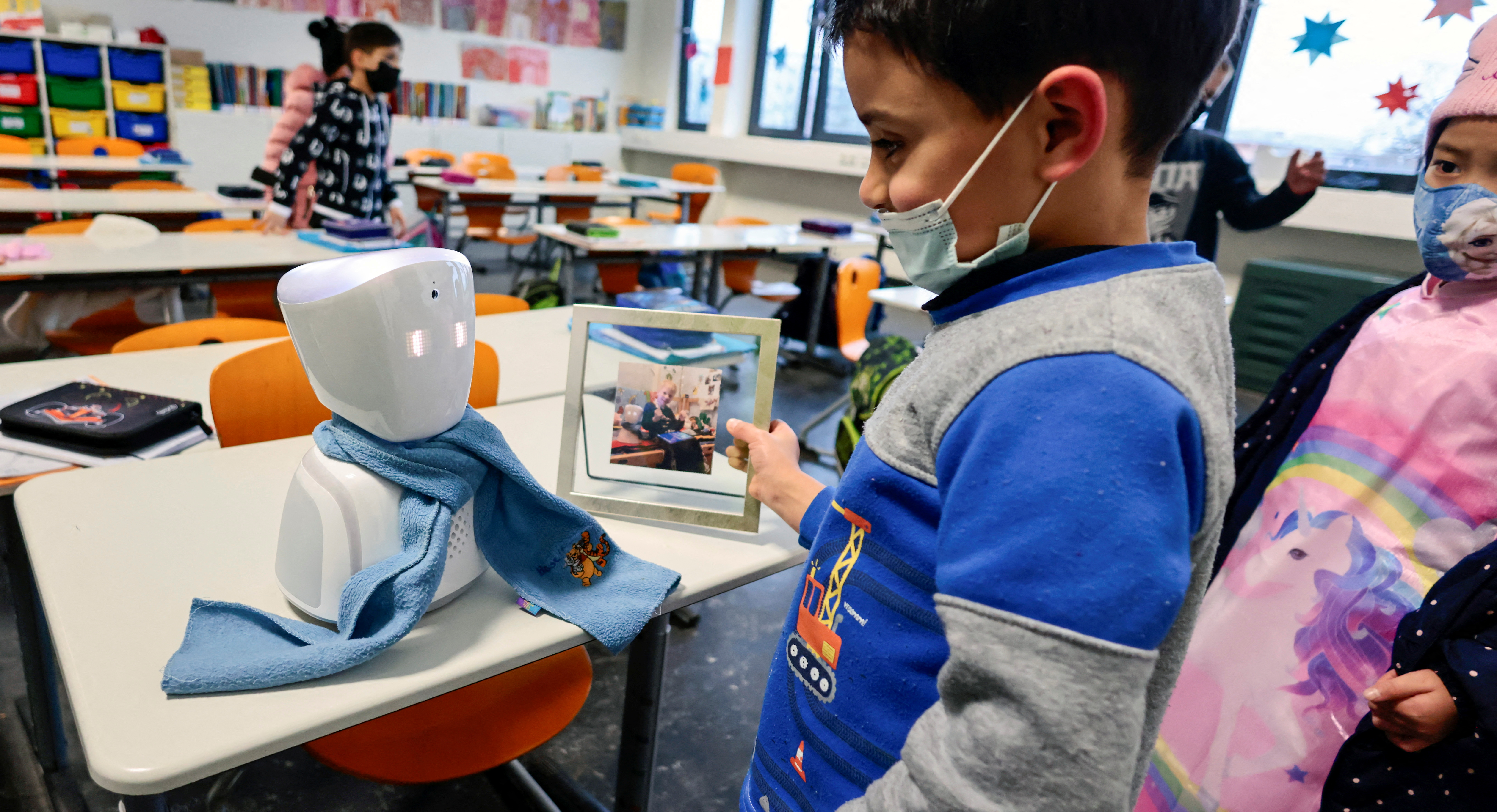 Robot avatar for school lessons