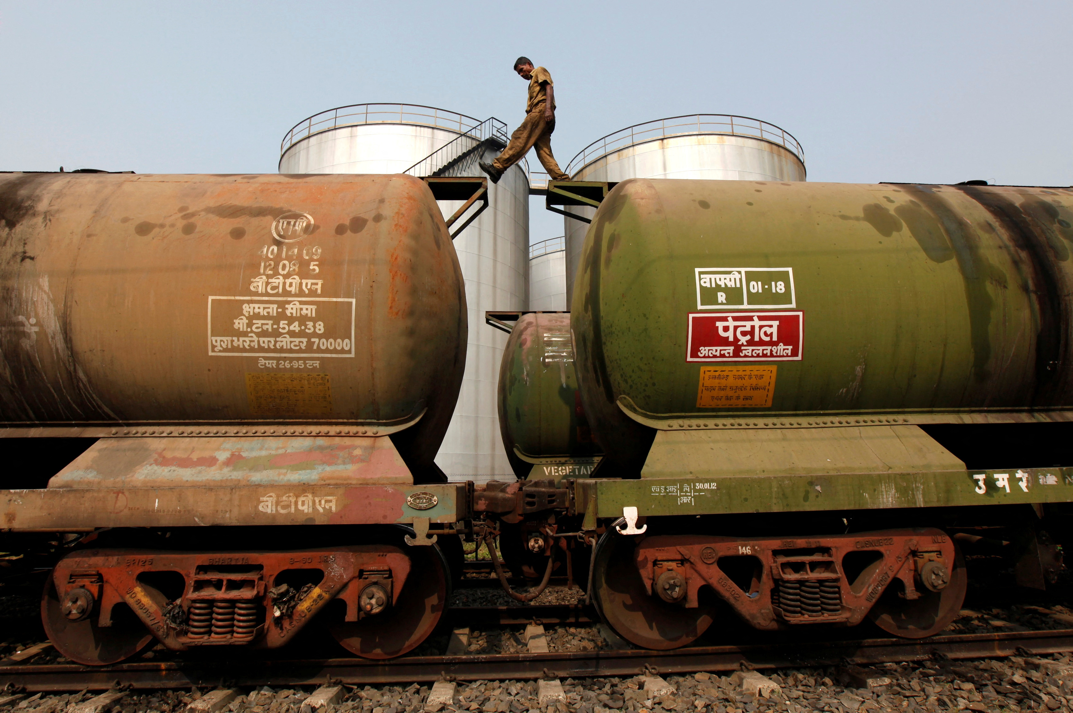 India gorges on discounted Russian crude, enjoys fuel export bonus: Russell