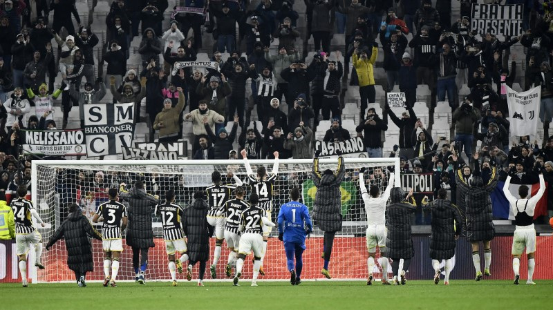 Superb Vlahovic Double Fires Juventus To 3 0 Win Over Sassuolo Reuters 0784