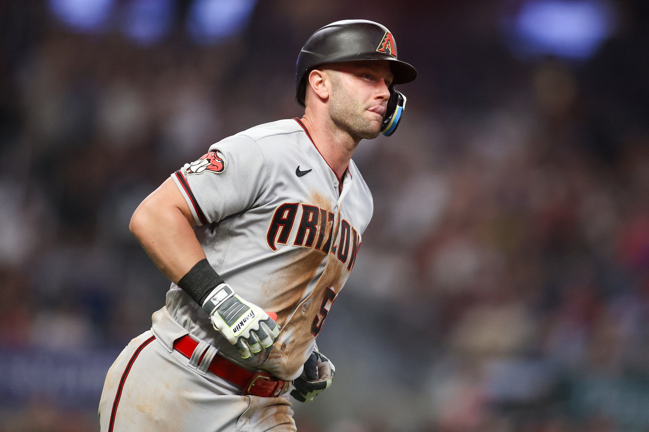 Diamondbacks outlast the Braves 16-13 to snap 4-game losing streak – KGET 17