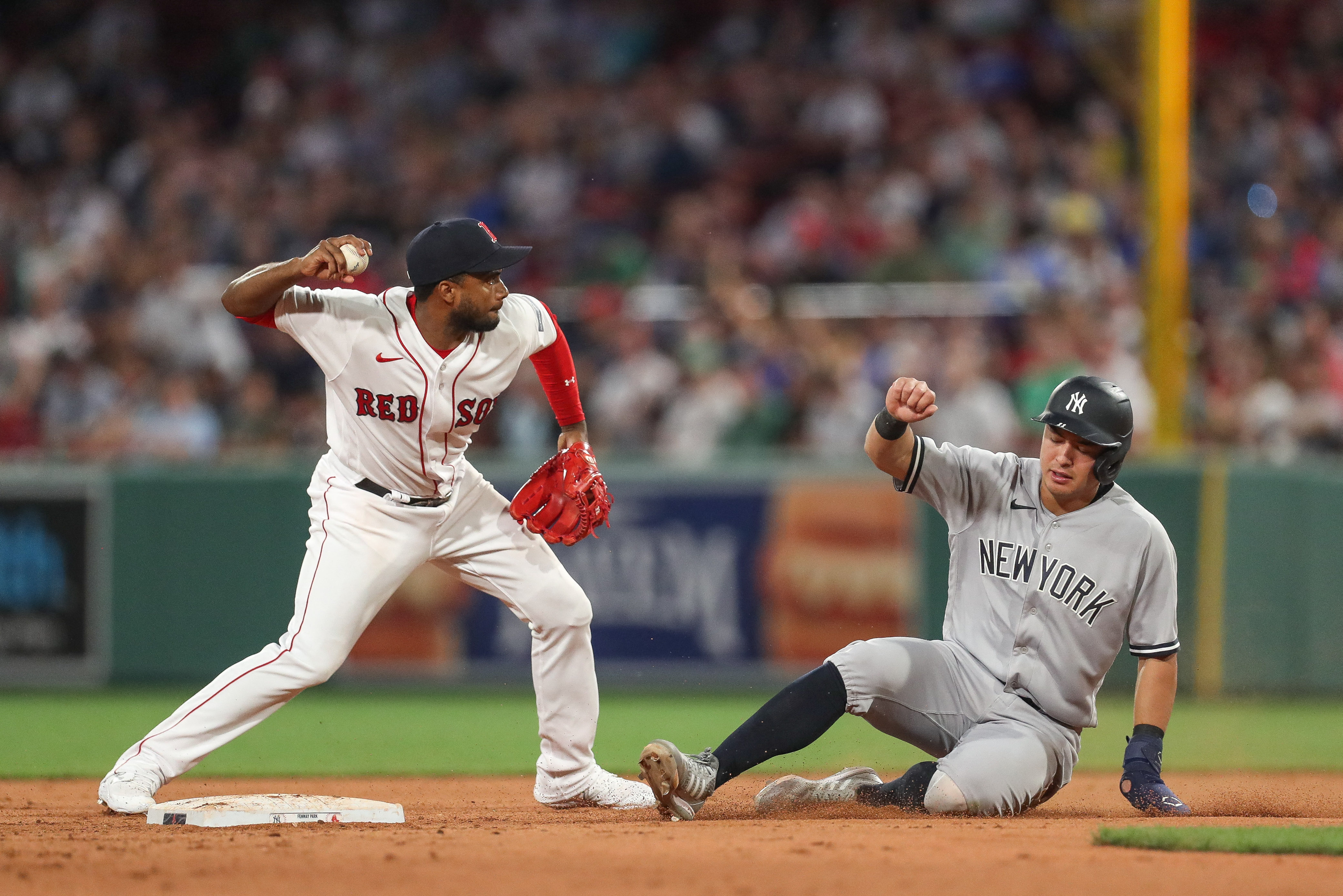 Justin Turner homers twice as Red Sox rout Yankees