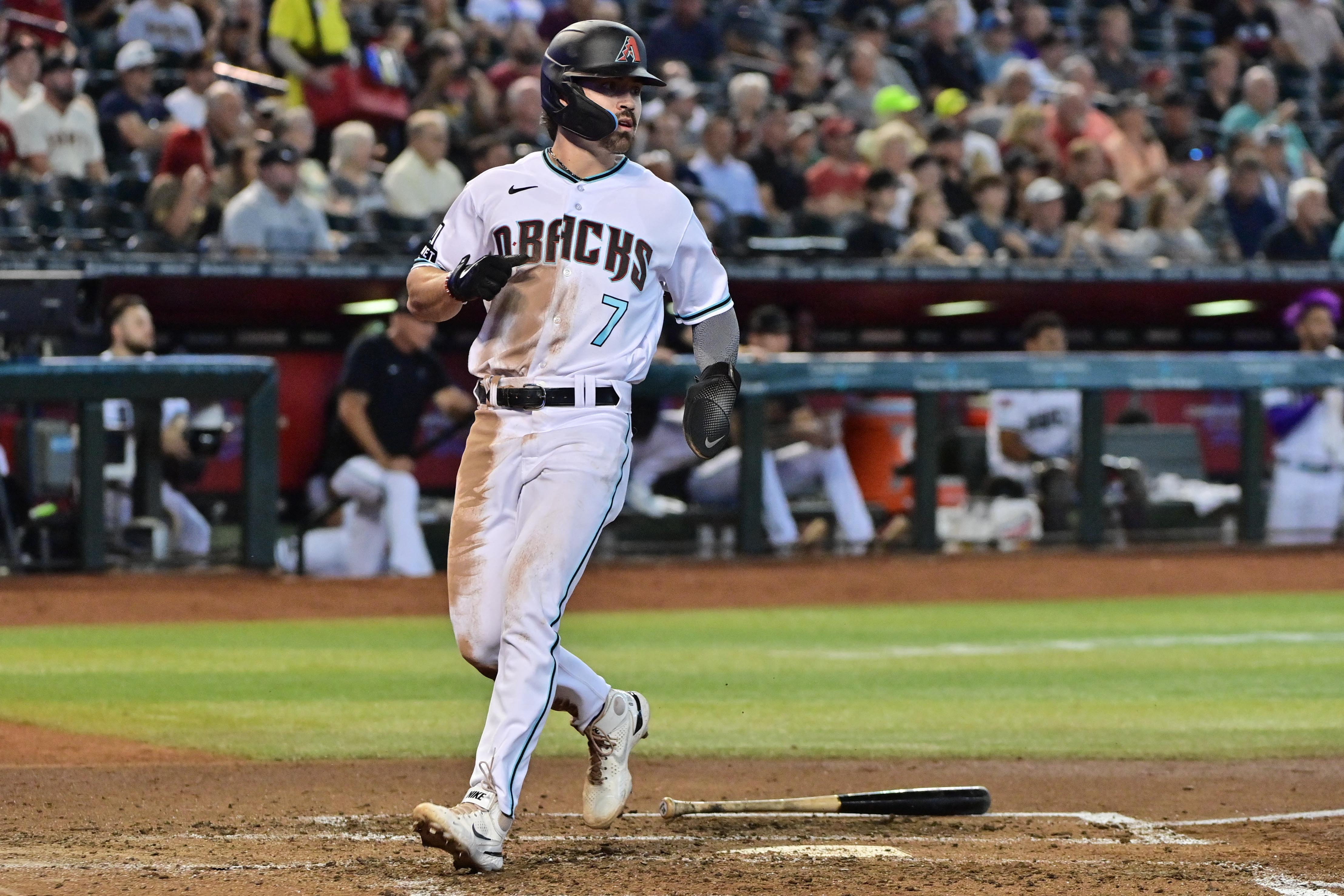 Corbin Carroll leads D-backs past Giants for fifth straight win