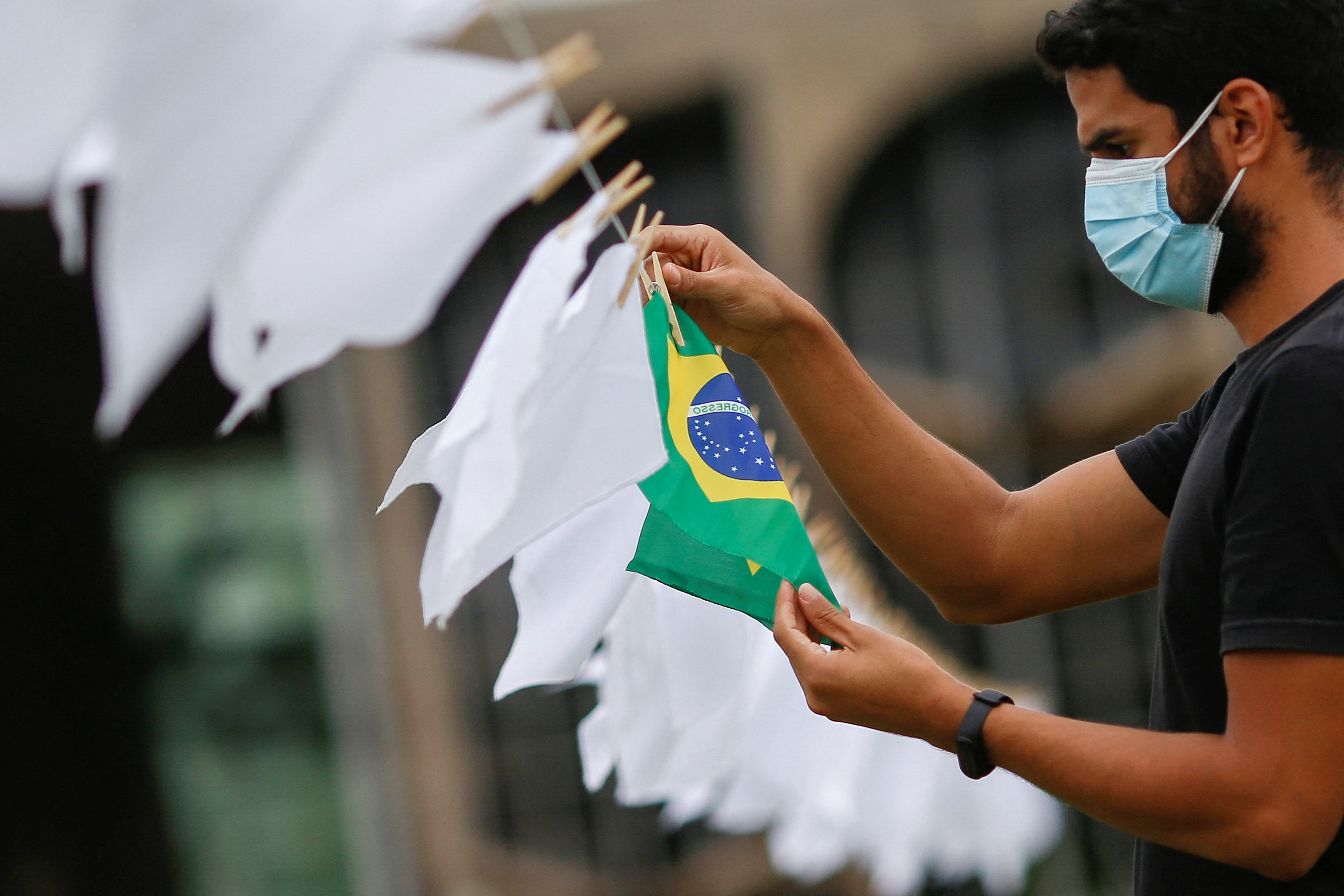 Brazilian Supreme Court Justice Mandates Proof Of Vaccination To Enter