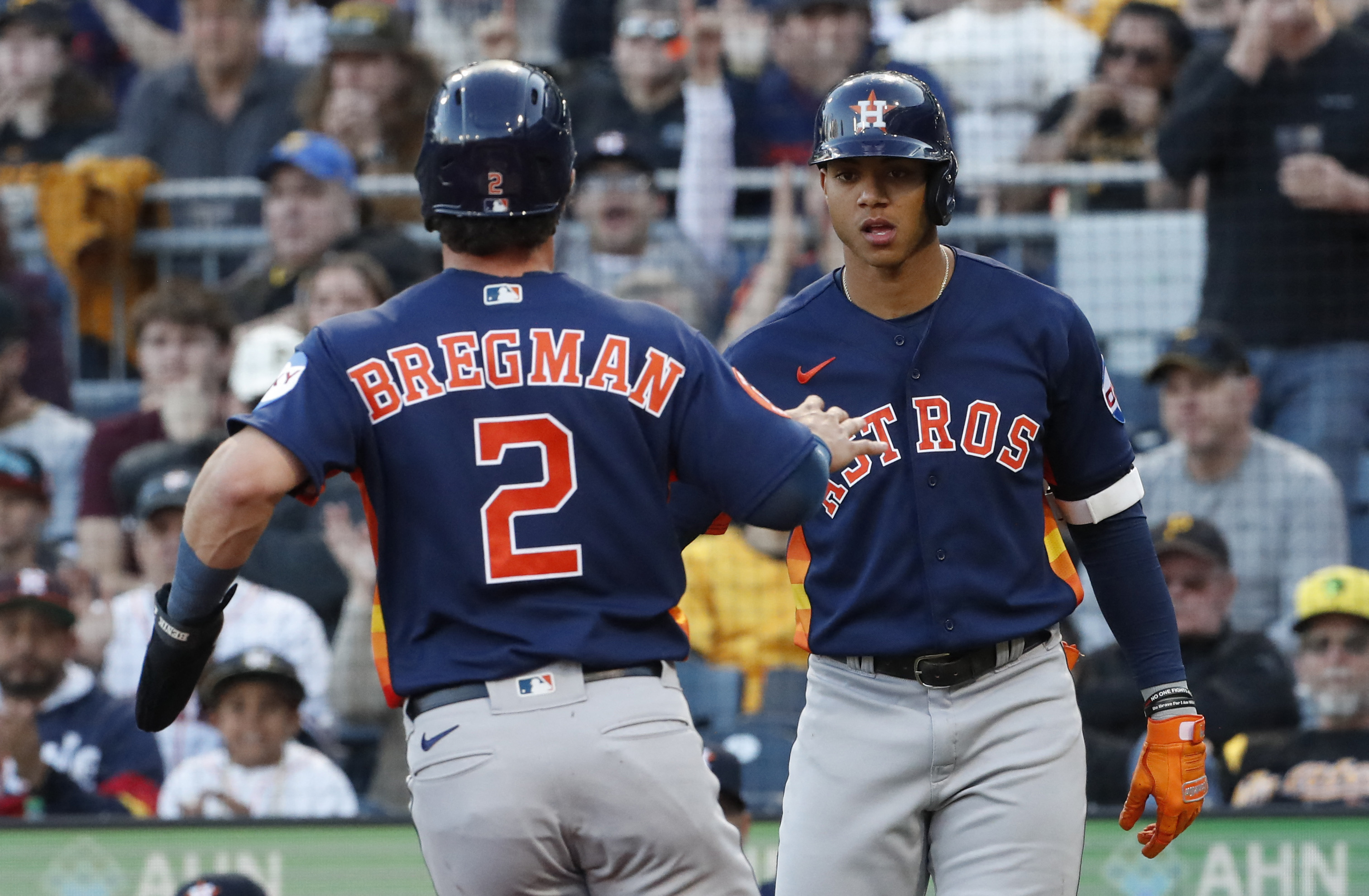 Bregman, Valdez propel Astros past Yankees in ALCS Game 2