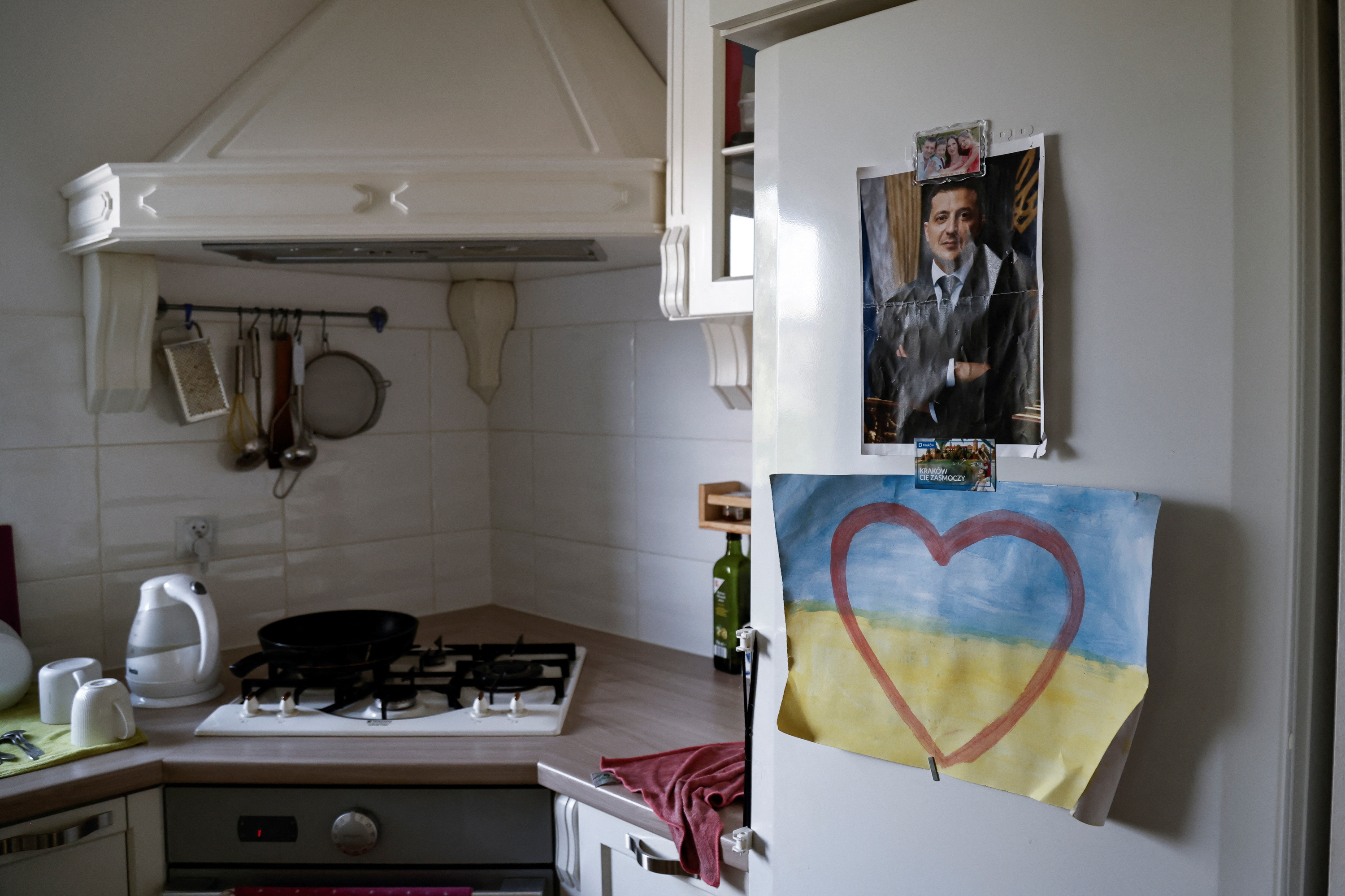 Six months into the war, Ukrainian refugee torn about returning