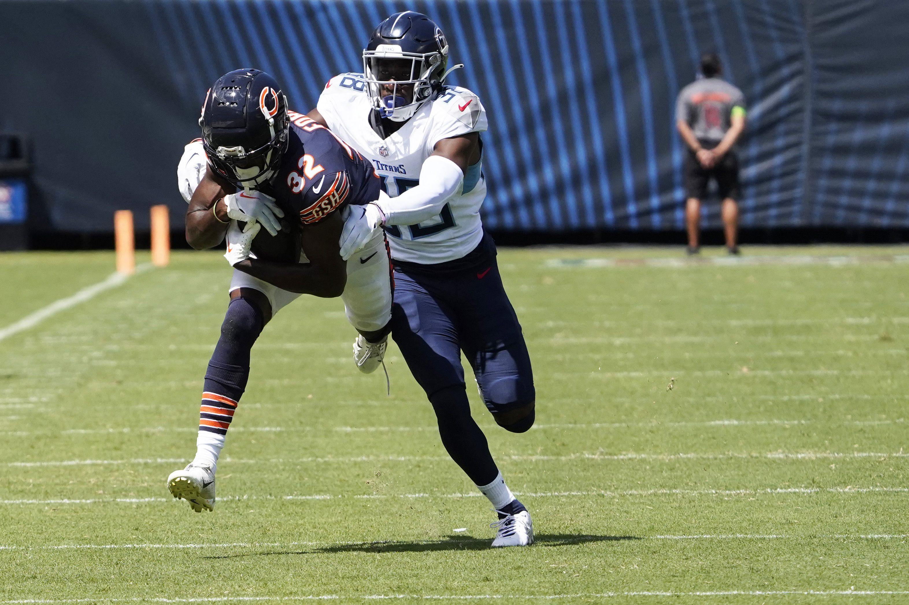 Bears use second-half defense to take down Titans