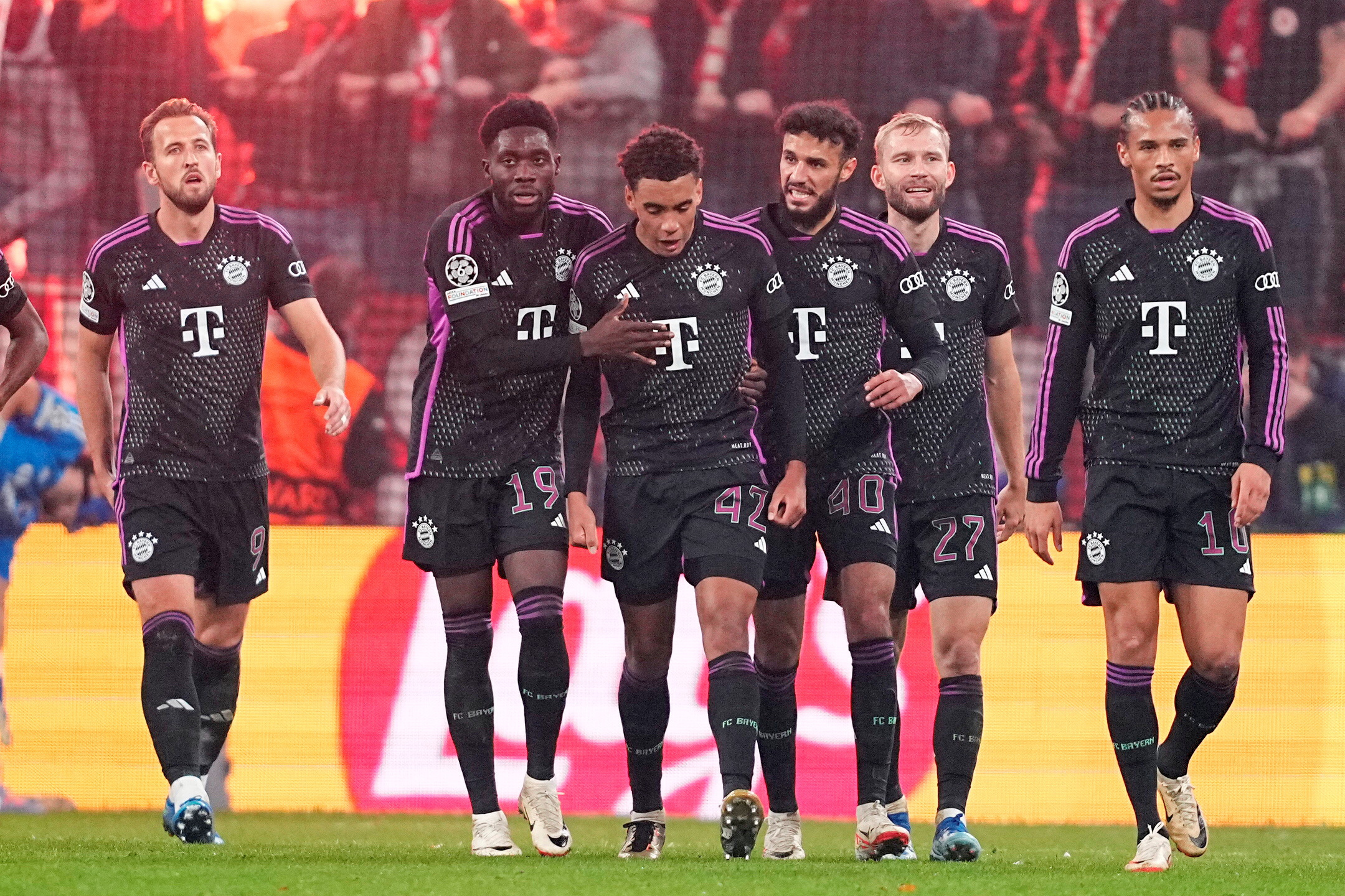 Mueller magic gives Bayern Munich 2-1 win over Copenhagen