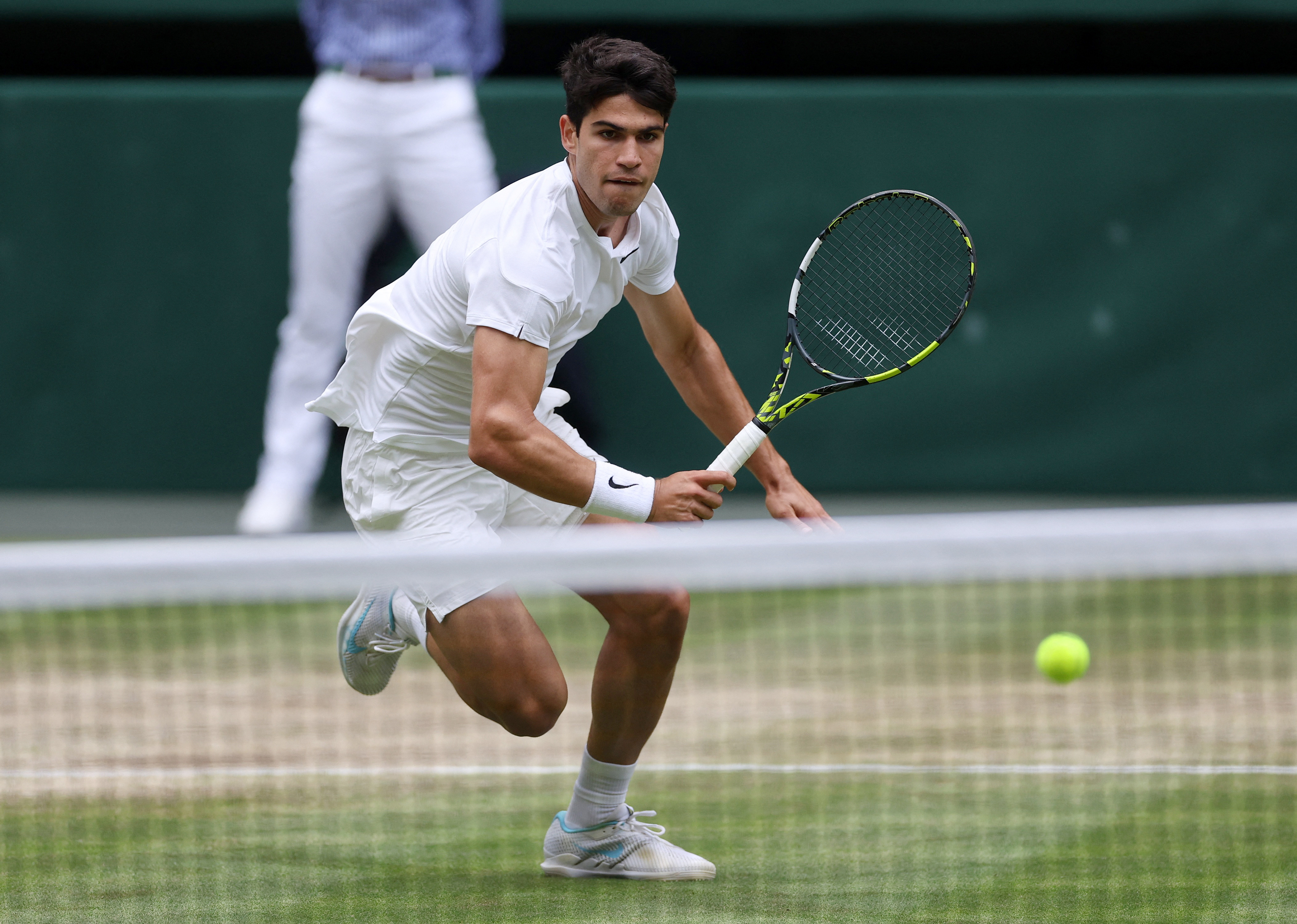 テニス＝ウィンブルドン、アルカラスとジョコビッチが決勝へ | ロイター