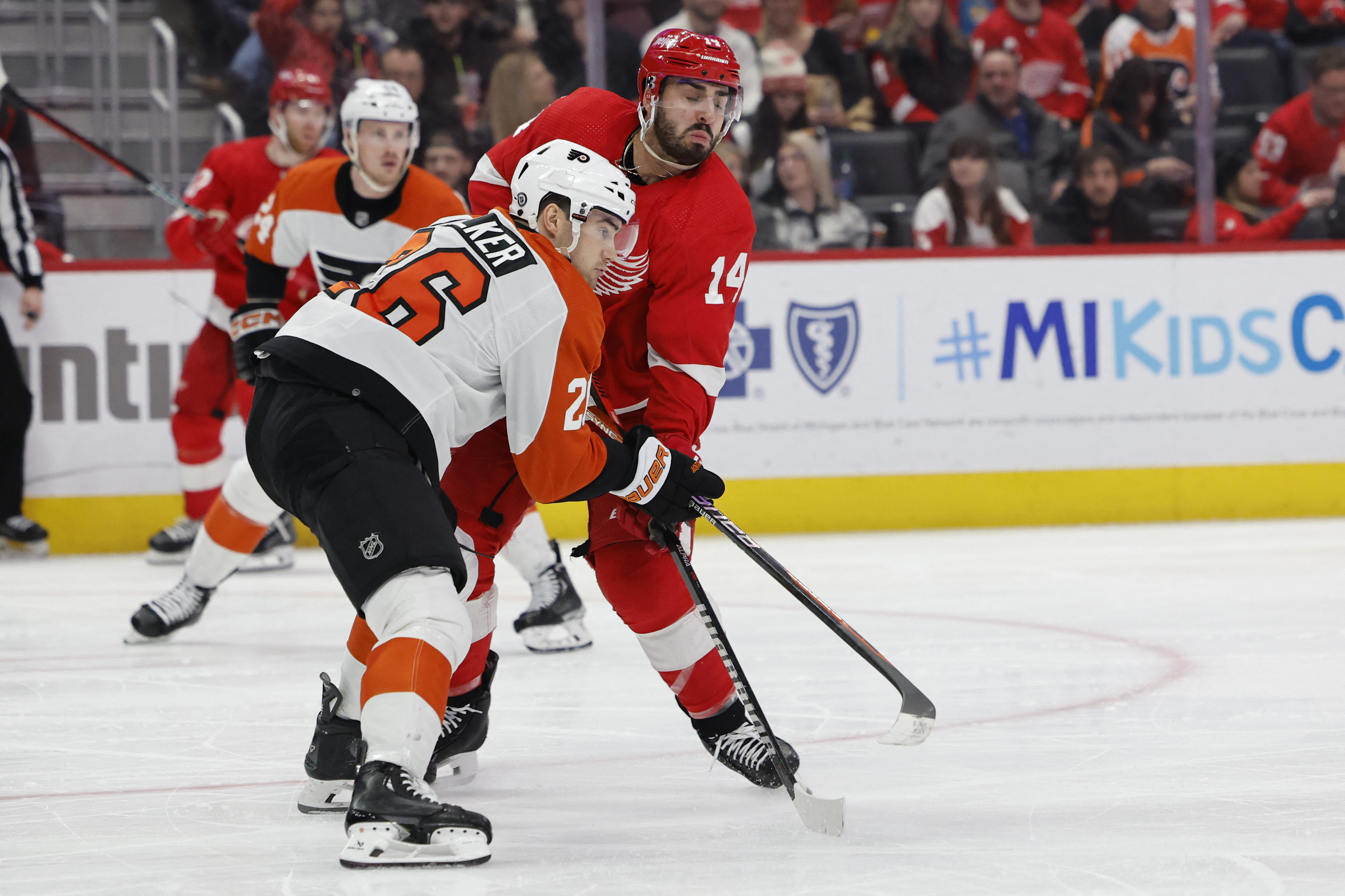 Alex Lyon makes 30 saves as Wings shut out Flyers