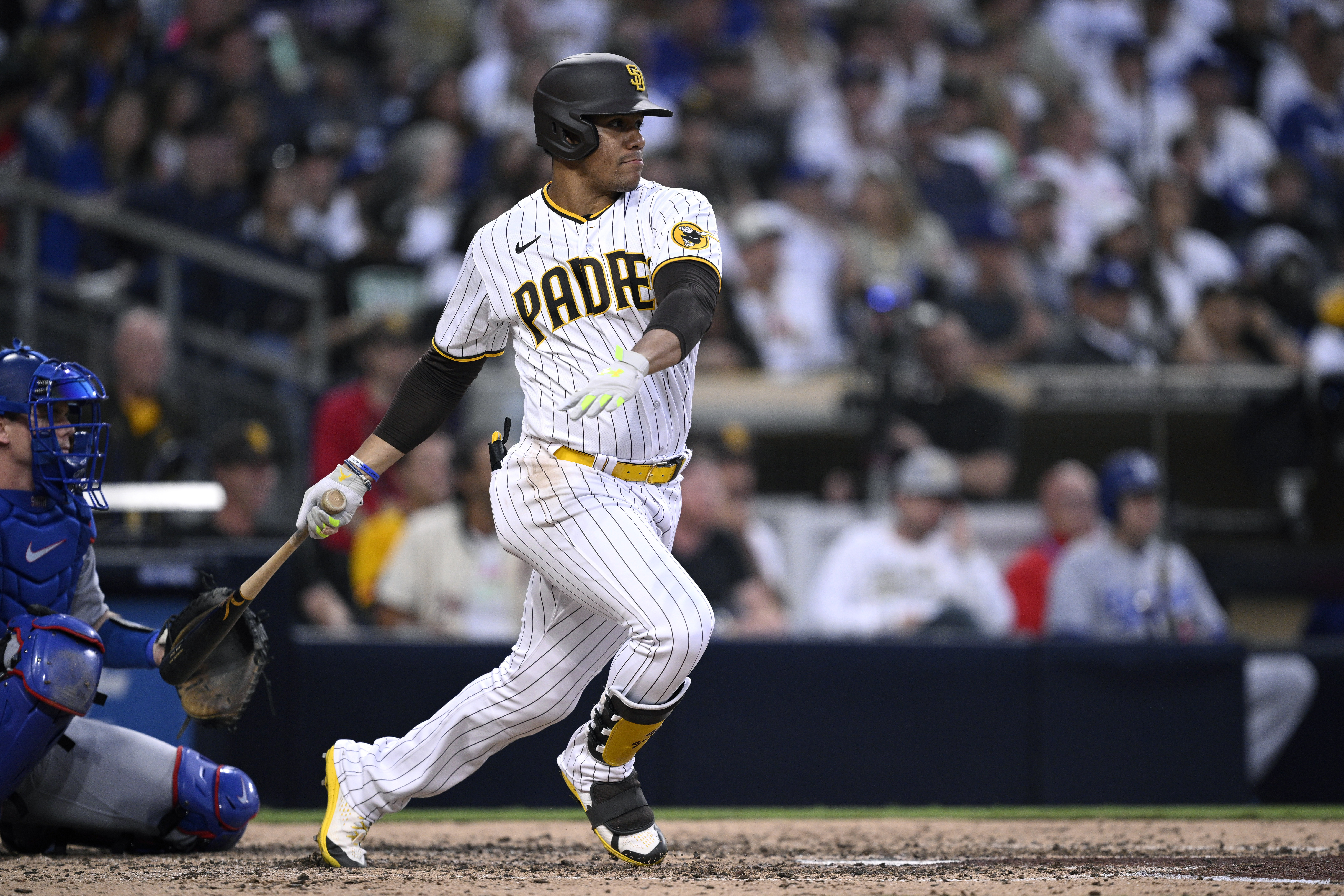 Ha-Seong Kim's two-run double, Bat flip? Hair flip? Both!