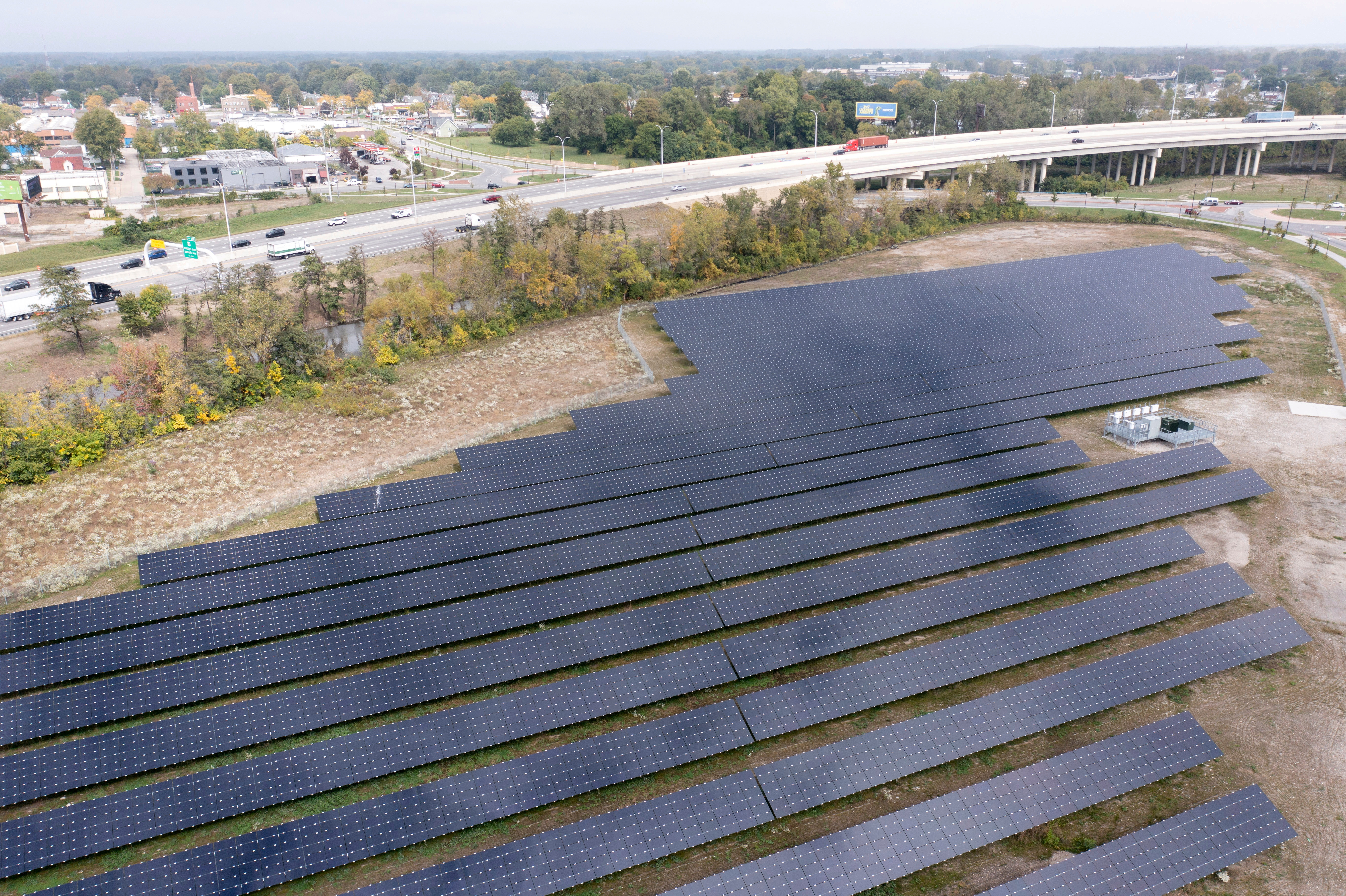 An aerial view shows solar panels made by First Solar, during a tour of the Overland Park Solar Array in Toledo, Ohio, U.S., October 5, 2021. Picture taken with a drone. Picture taken October 5, 2021. REUTERS/Dane Rhys
