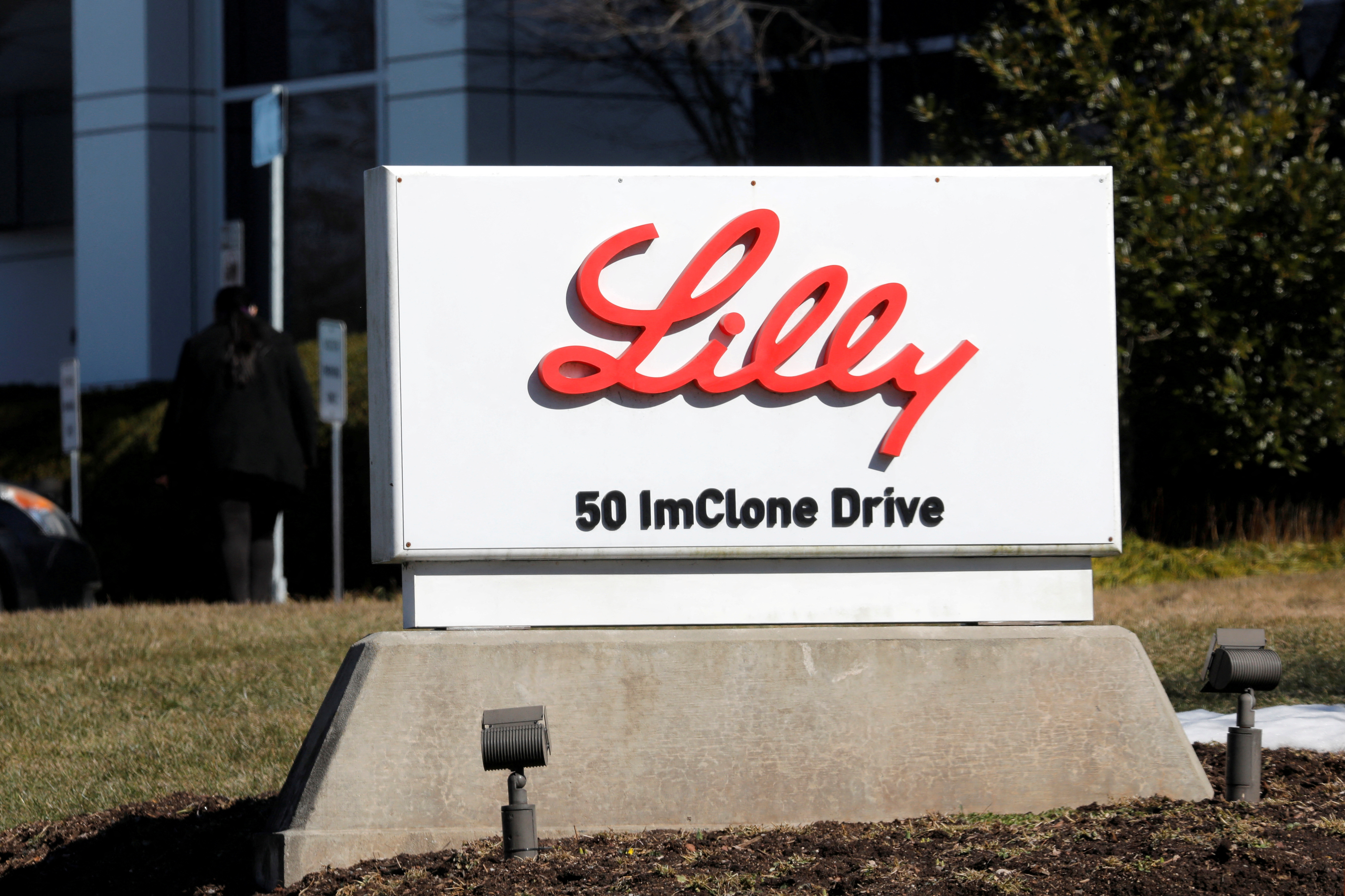Lilly intends to build a $2.5 billion factory in Germany as demand for obesity drugs rises