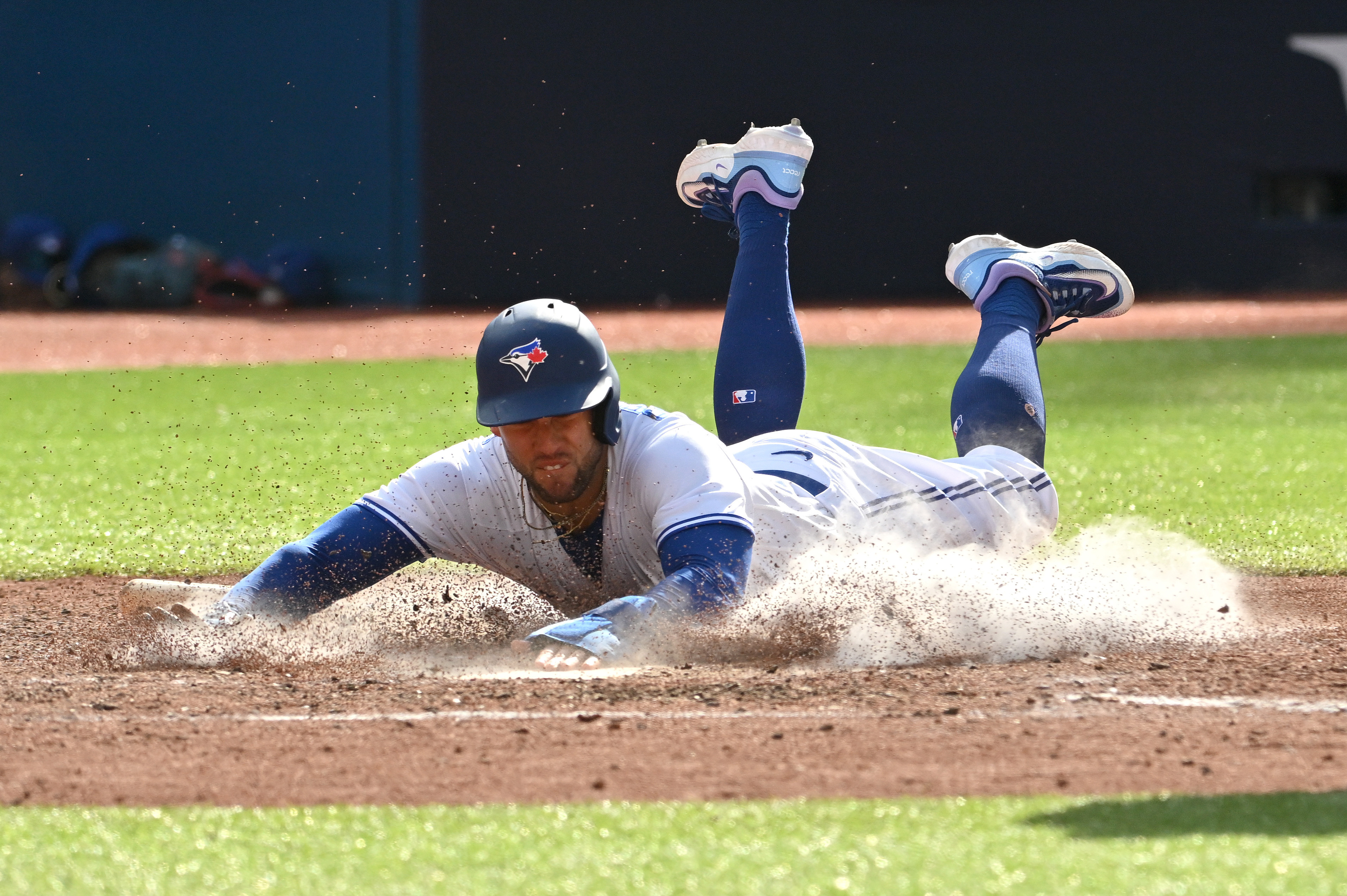 Bichette stars as Blue Jays win 5-2; Braves drop 1st road series - The San  Diego Union-Tribune