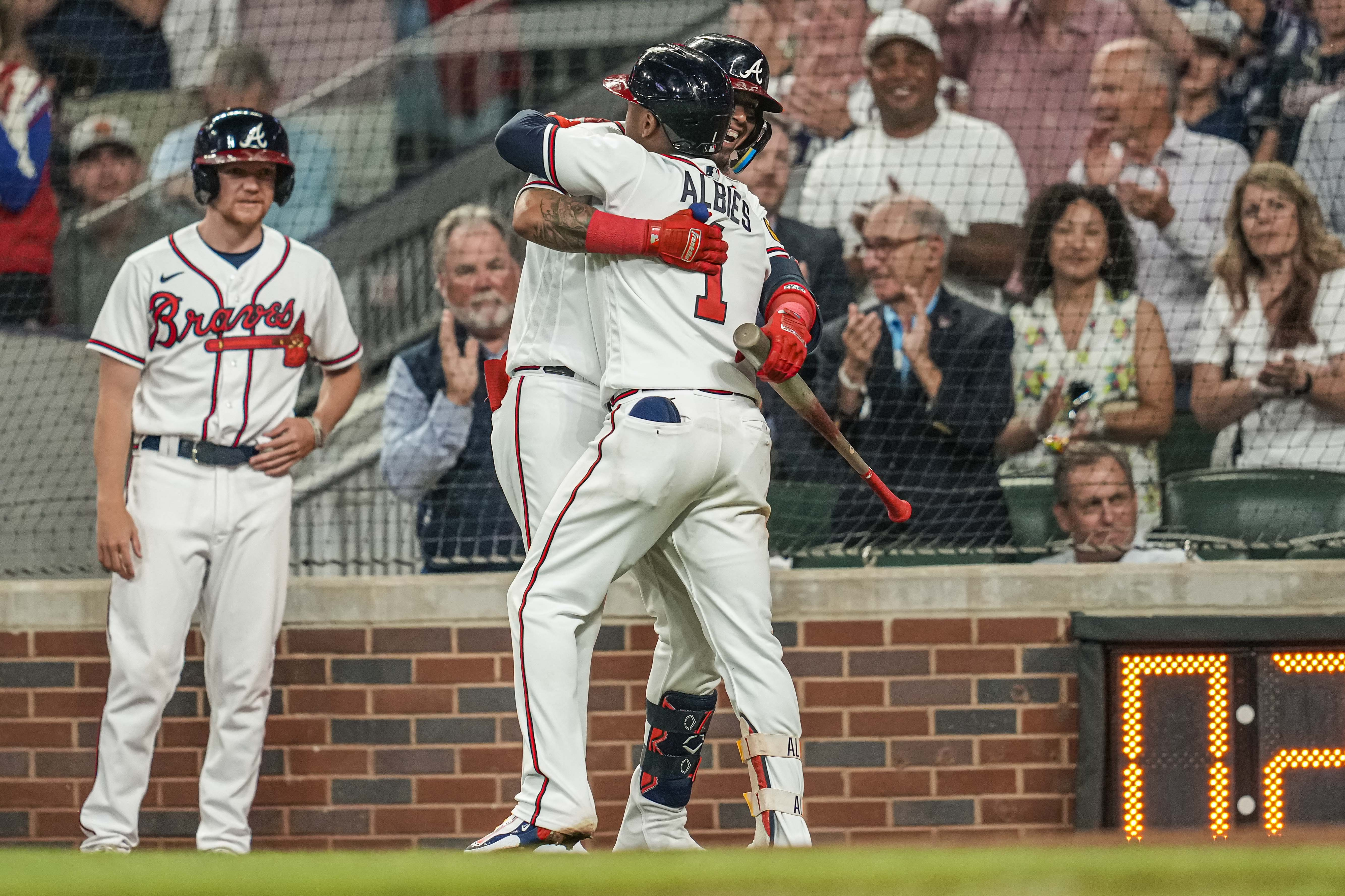 Braves use 6th-inning rally to beat Mets at Truist Park again, National  Sports