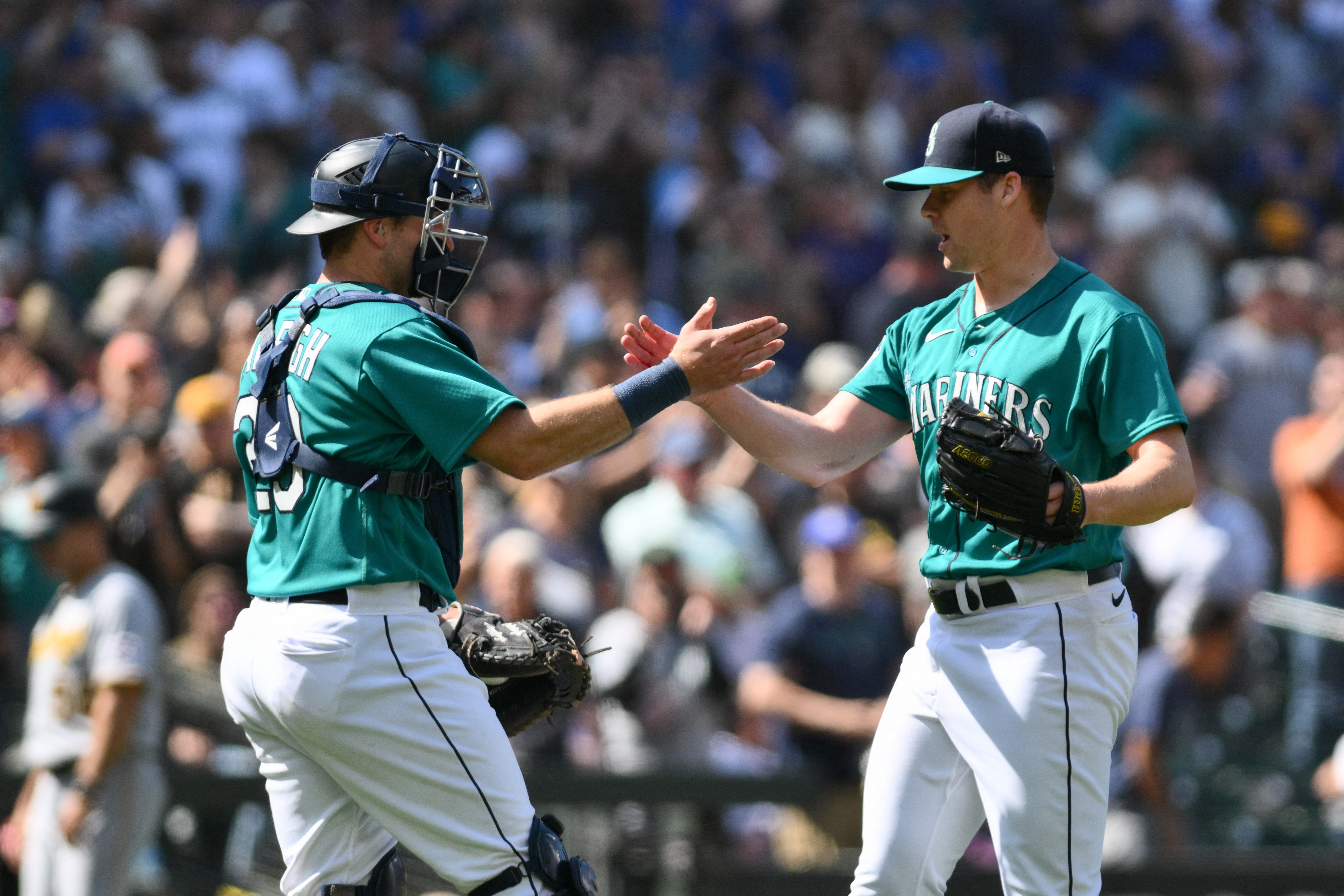 Luis Castillo Blanks Pirates While Mariners' Bats Handle Business in 5-0  Win 