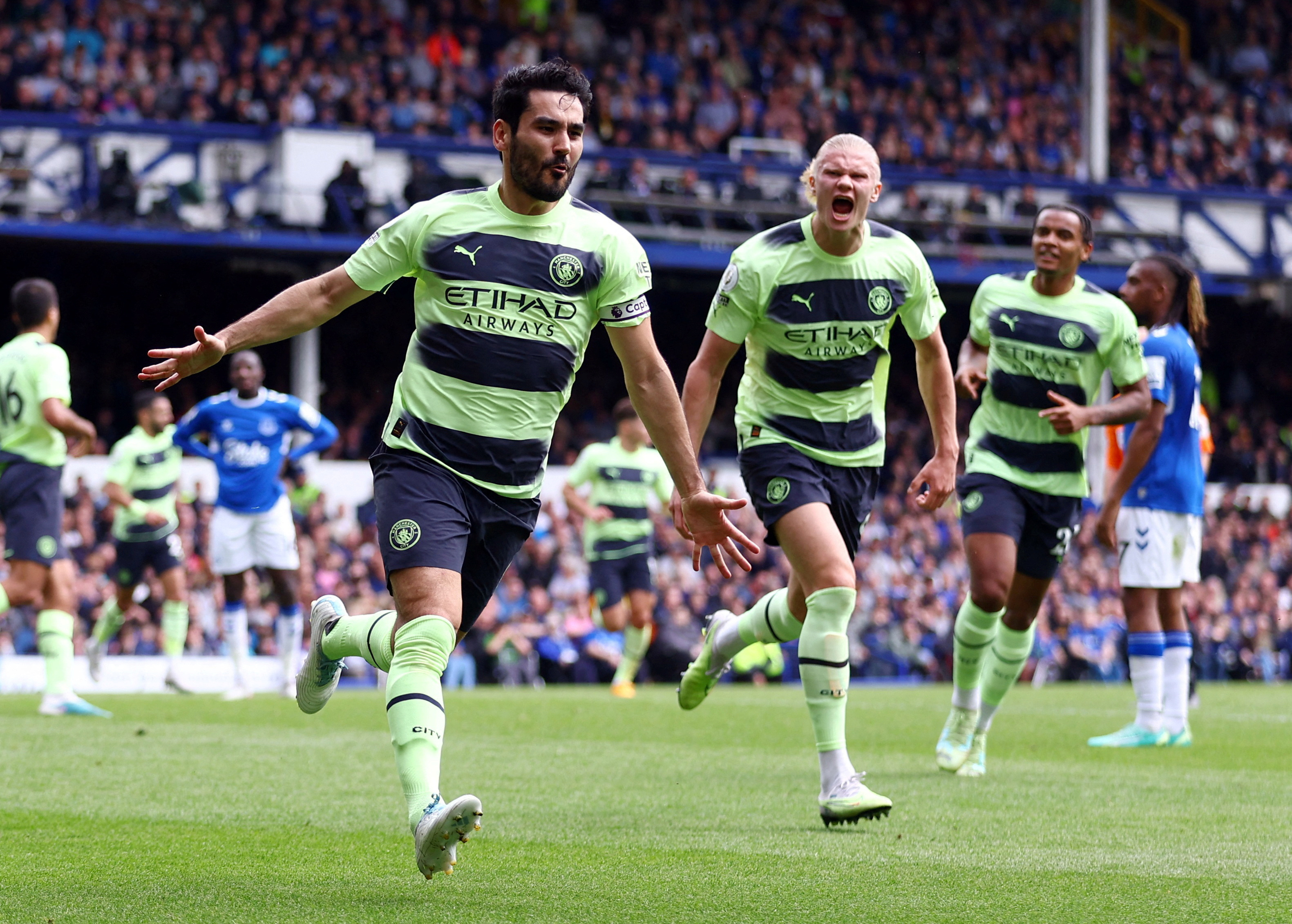 Man City clinches 6th Premier League soccer title in 11 seasons