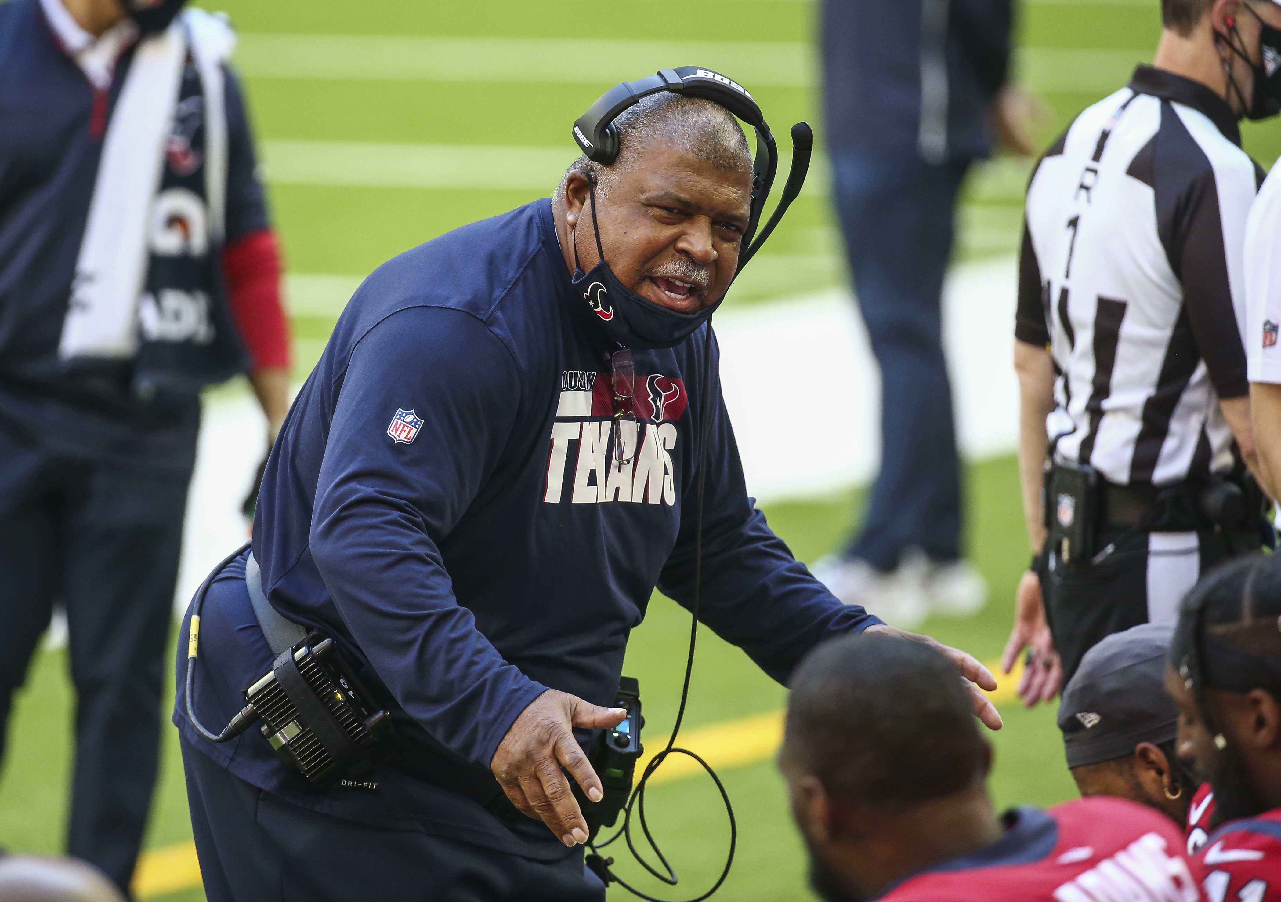 Romeo Crennel retires after 50 seasons of coaching | Reuters