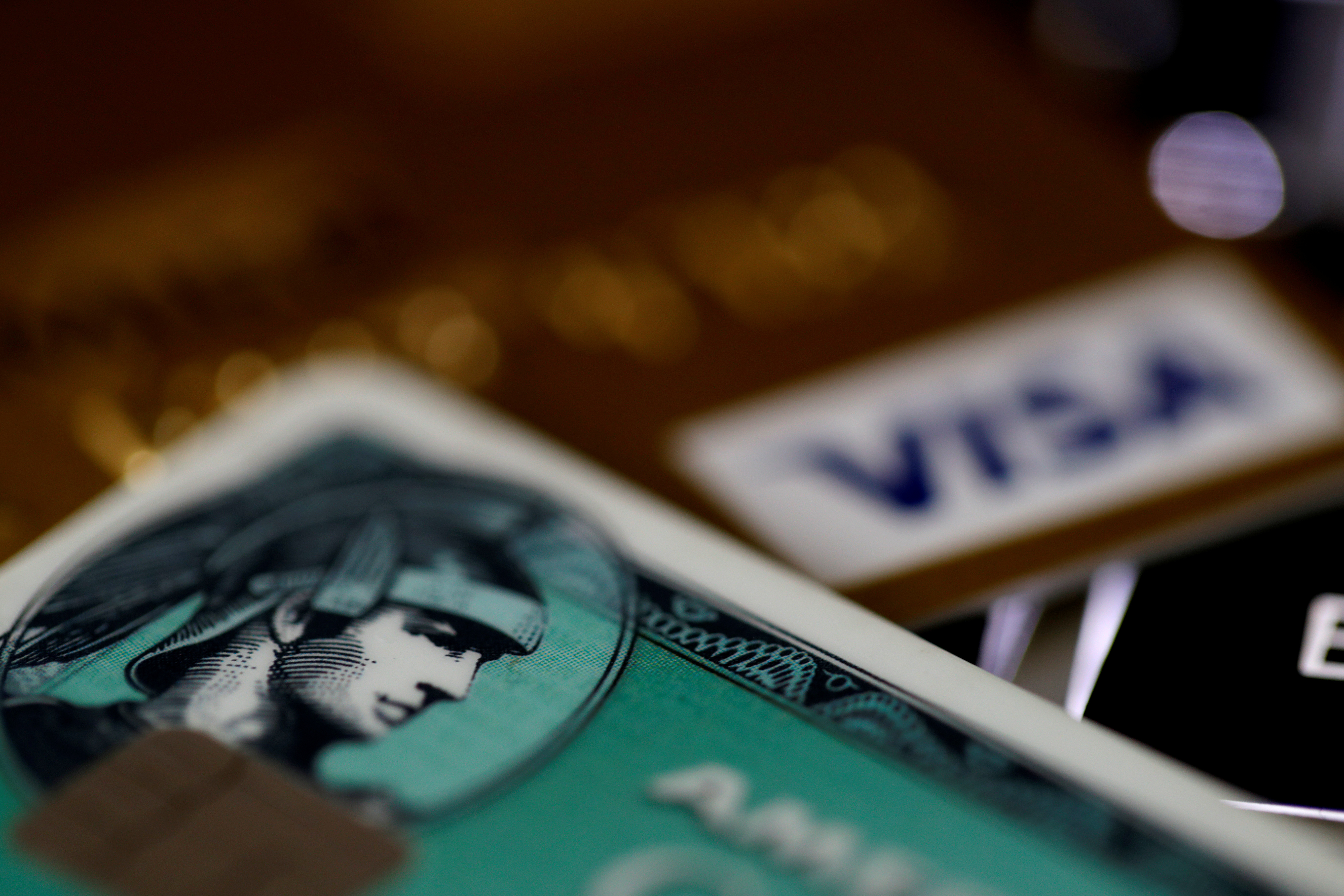 Bigger Credit Risks Take Bigger Bite From Goldman's Apple Card
