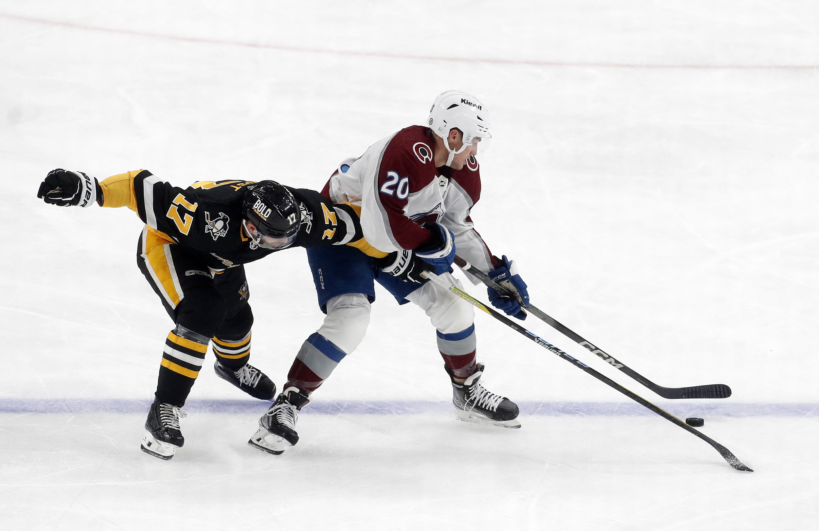 Tristan Jarry, Penguins Snap Avs' Record Road Win Streak | Reuters