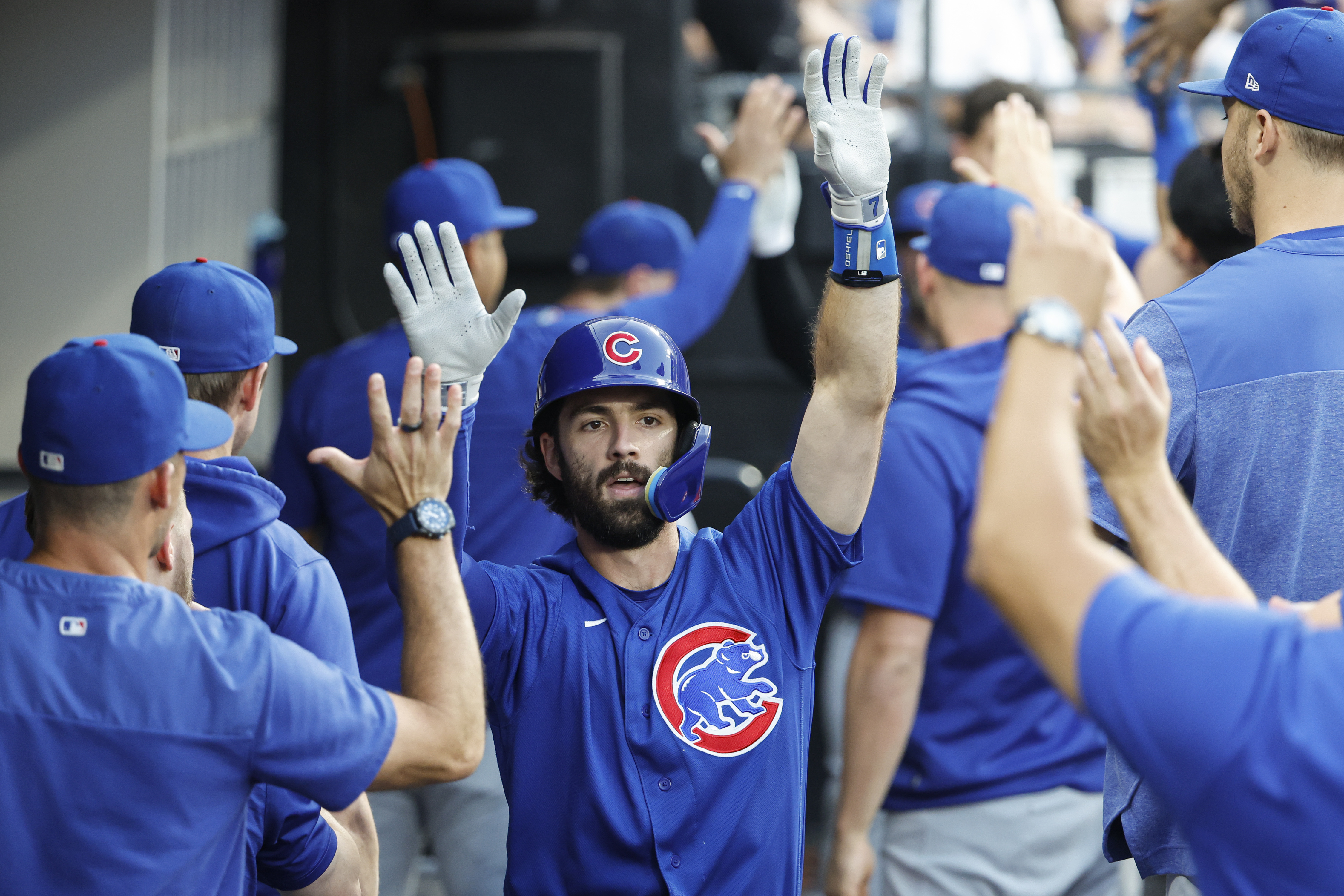Dansby Swanson homers twice as Chicago Cubs pound Cincinnati Reds 20-9 -  ABC News