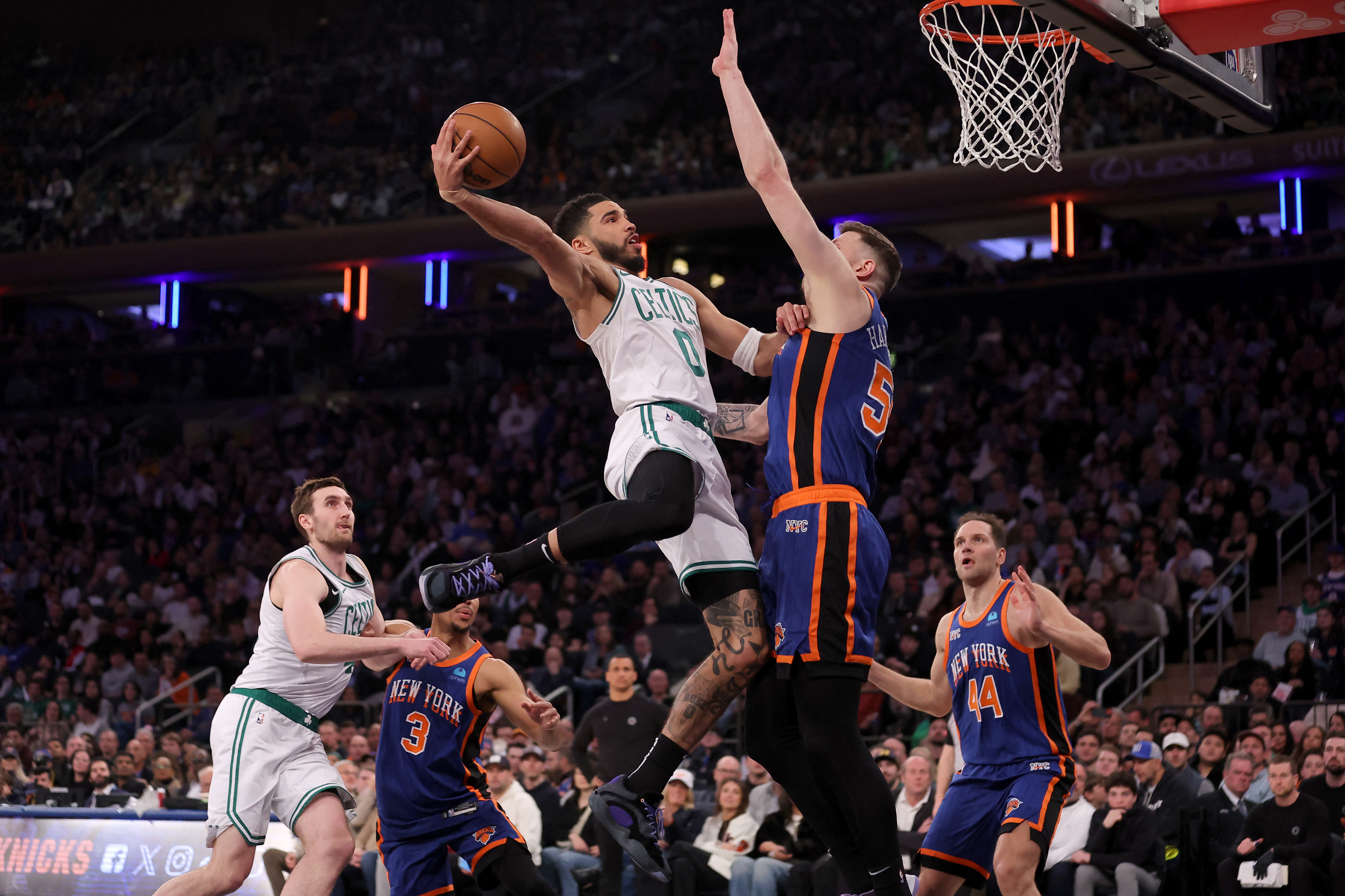 Boston Celtics Extend Winning Streak to Eight Games with Victory over New  York Knicks