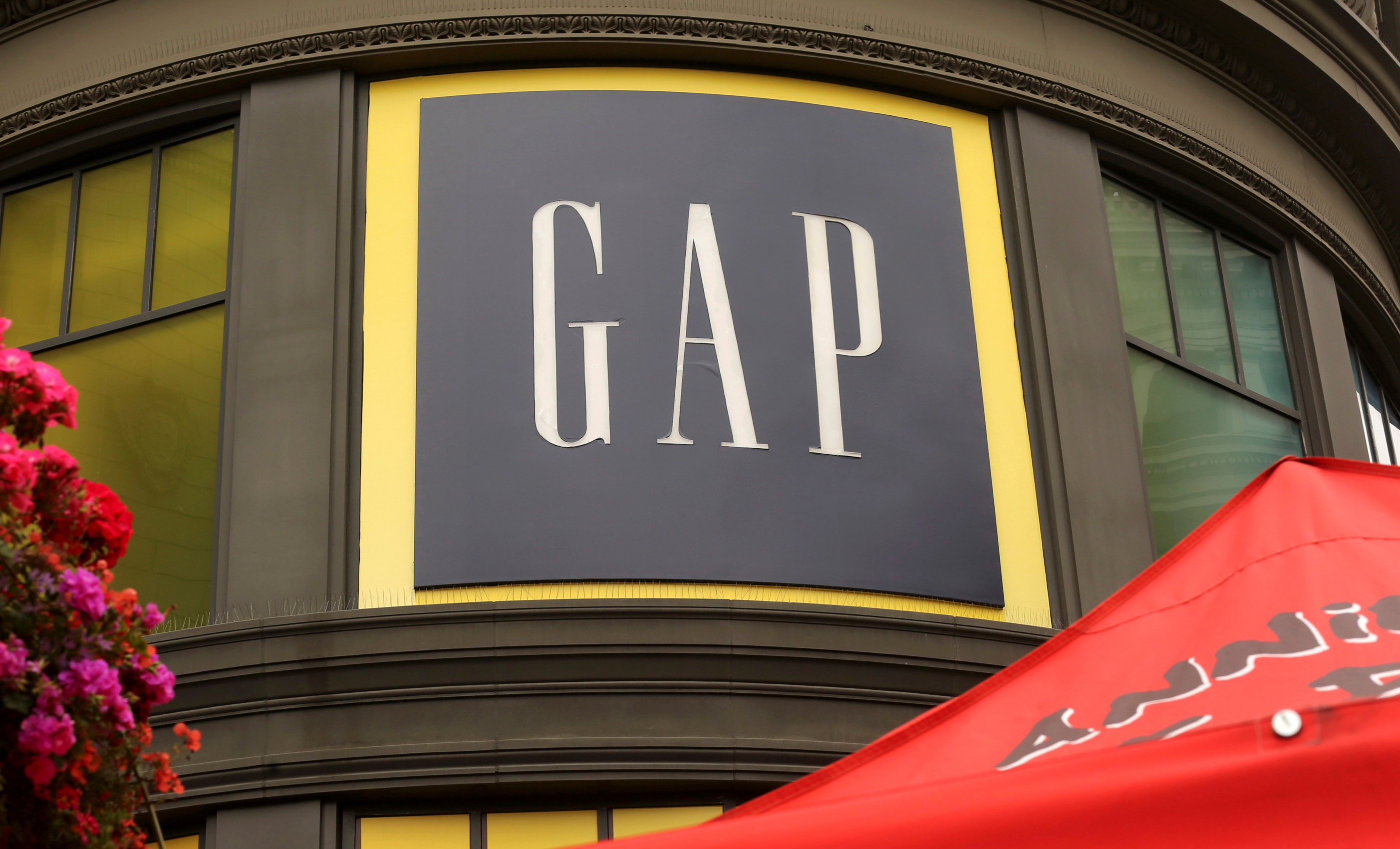 A Gap retail store is shown in San Francisco