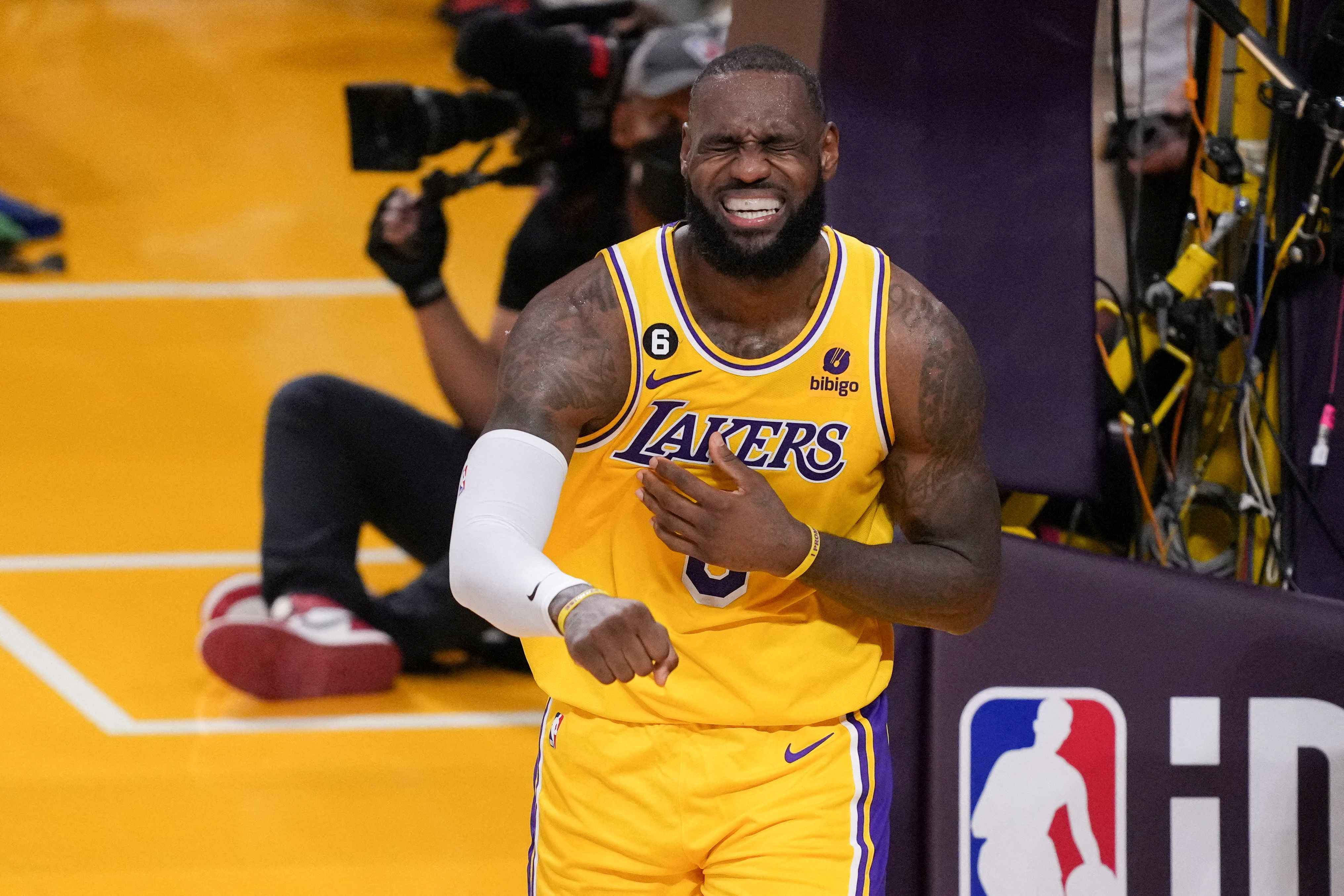 Lakers to speak with James in coming days about retirement comment