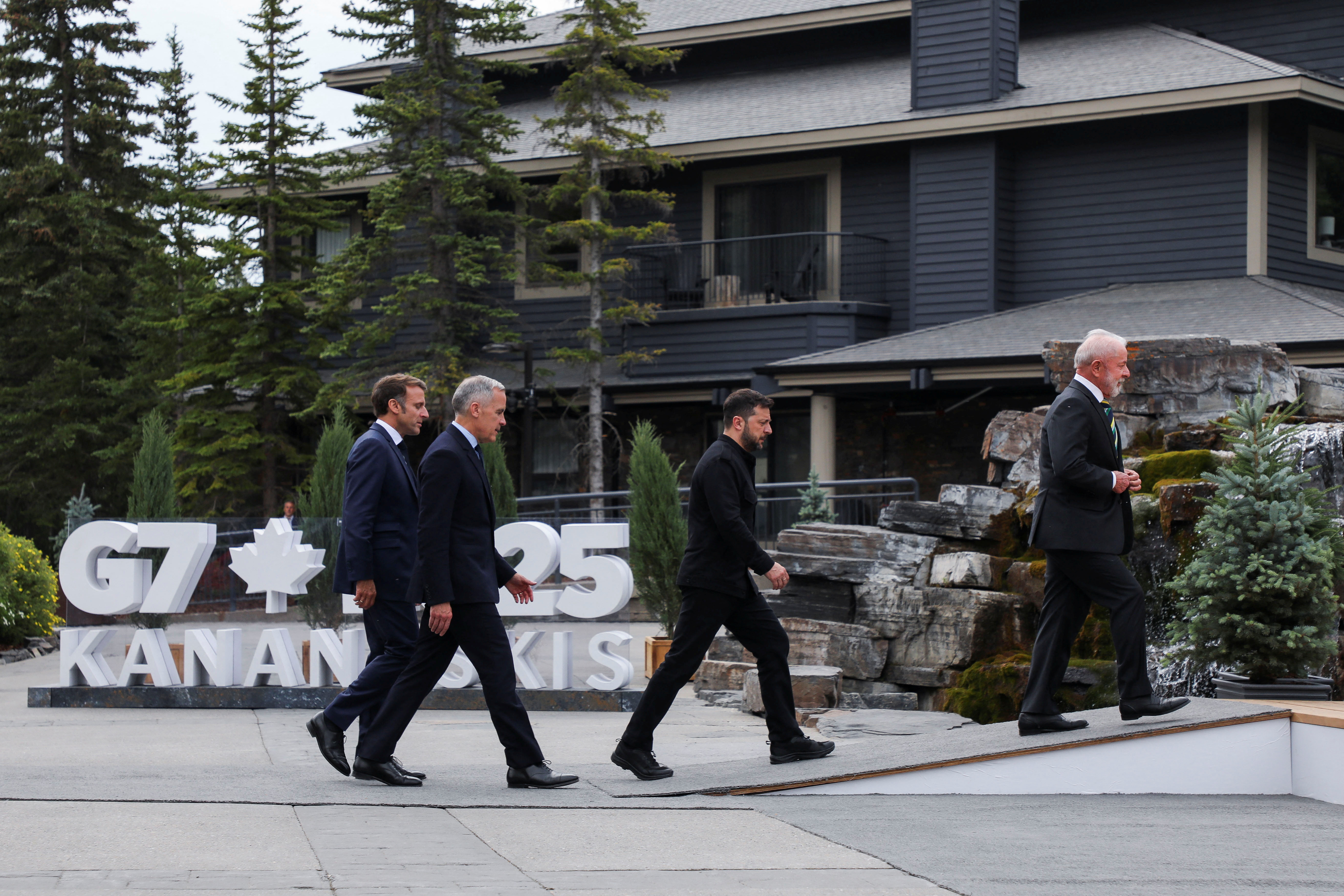 G7、ウクライナ巡る共同声明見送り ゼレンスキー氏「外交は危機