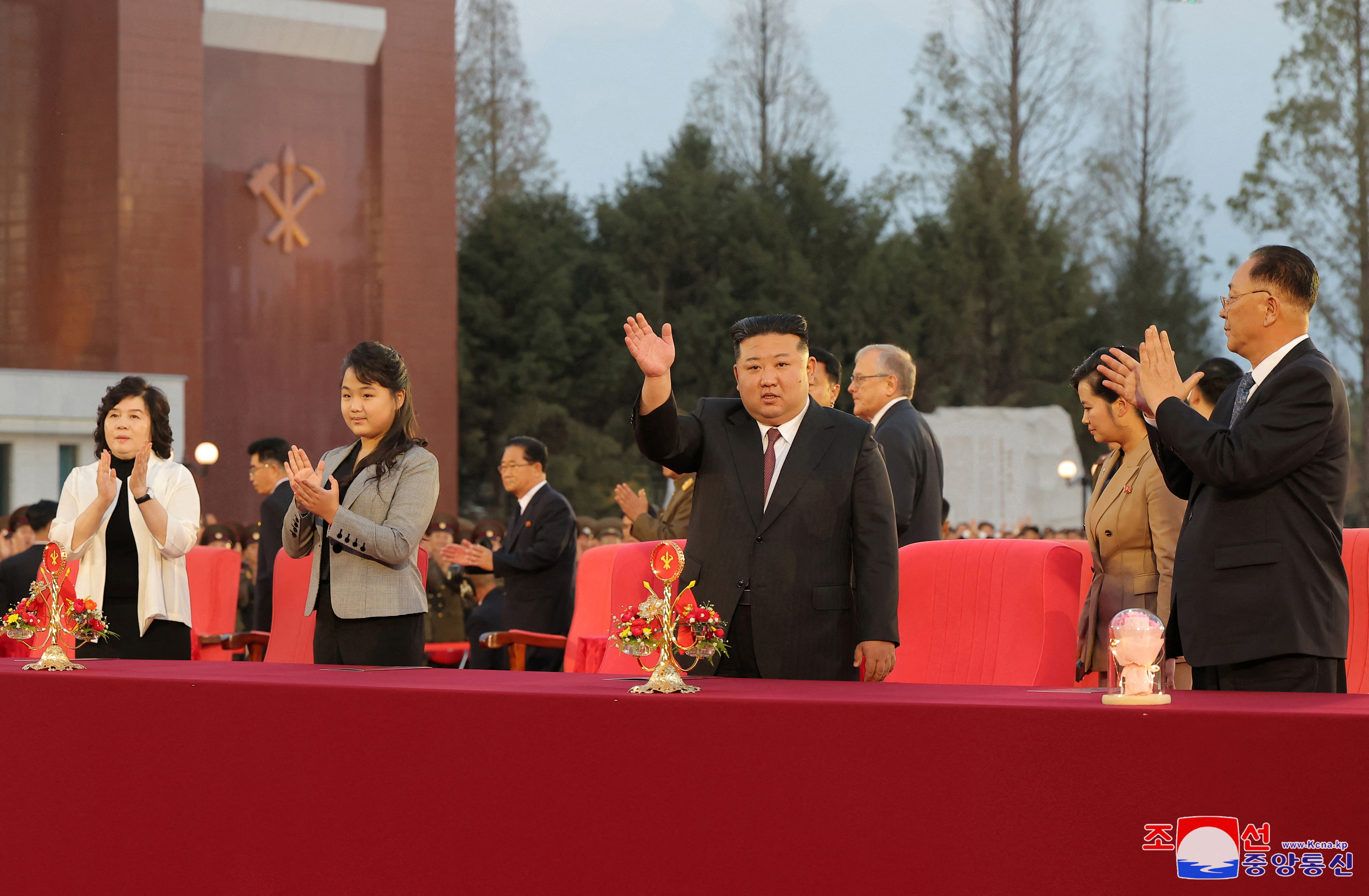 1995年　北朝鮮政治銀貨　1オンス　労働党設立50周年記念　超入手困難！ 金正恩氏「朝鮮労働党は世界最長の執政党」、創建79年で成果誇示