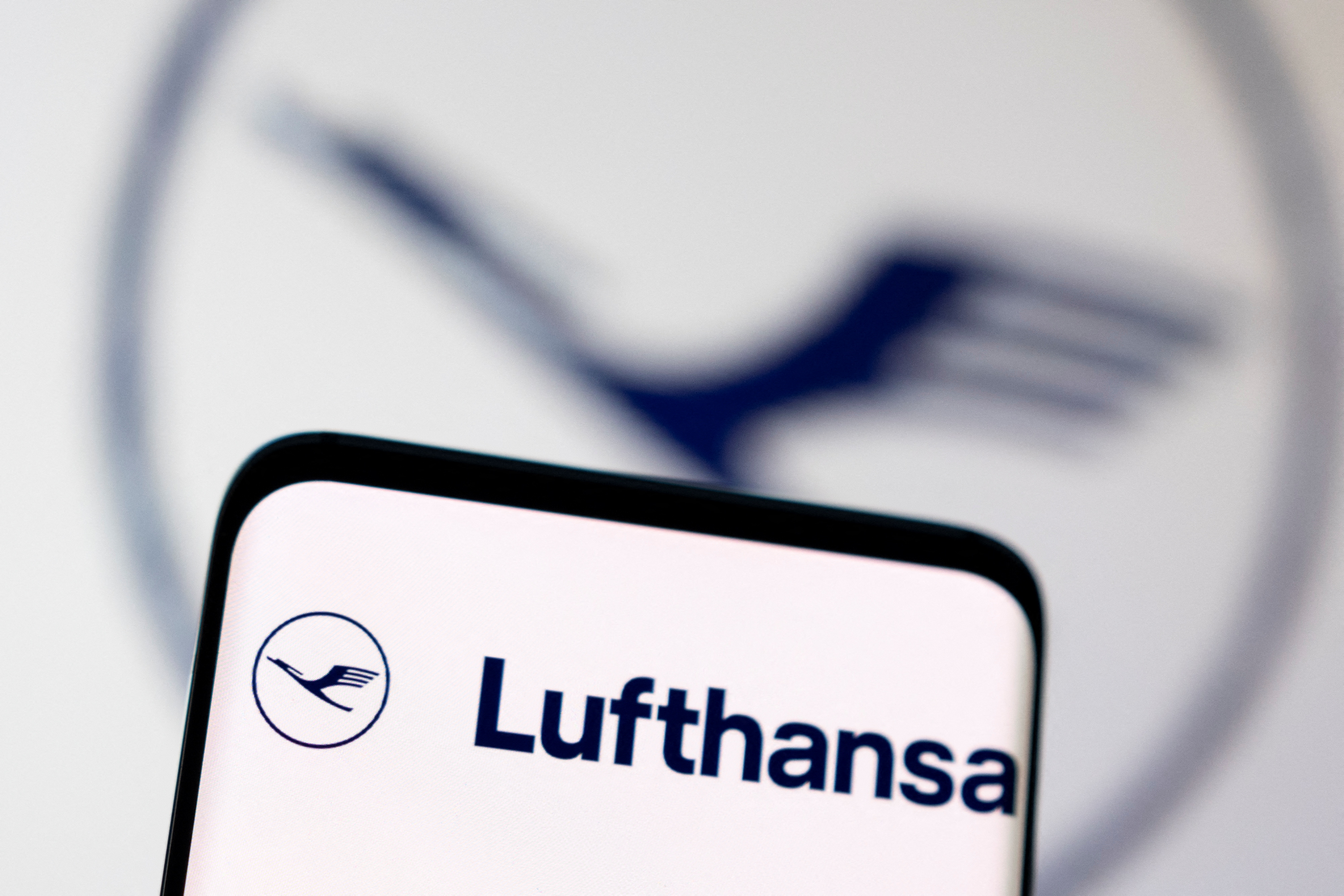 La ilustración muestra el logotipo de Lufthansa