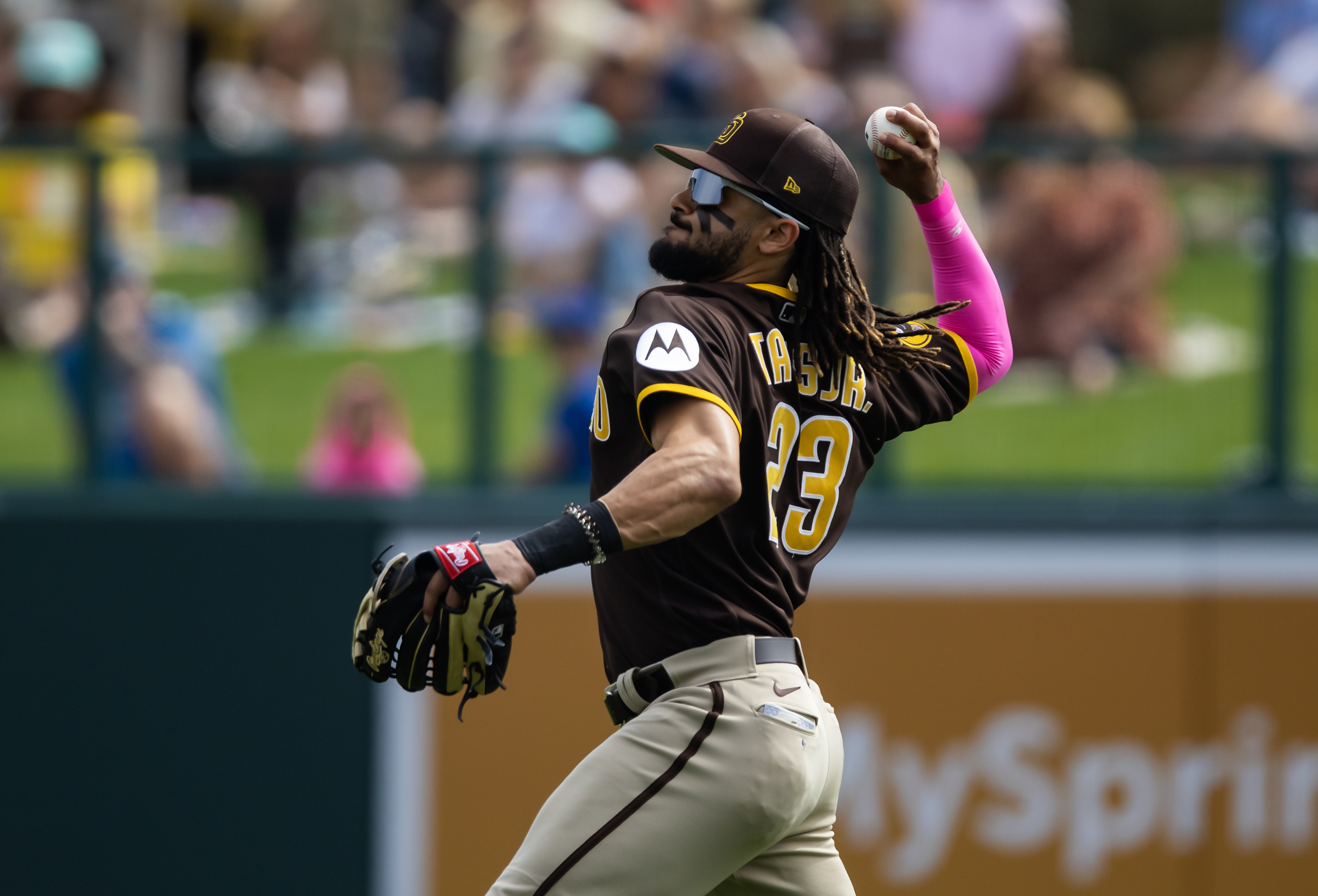 Alvarez's RBI single in 9th lifts Pirates past Padres