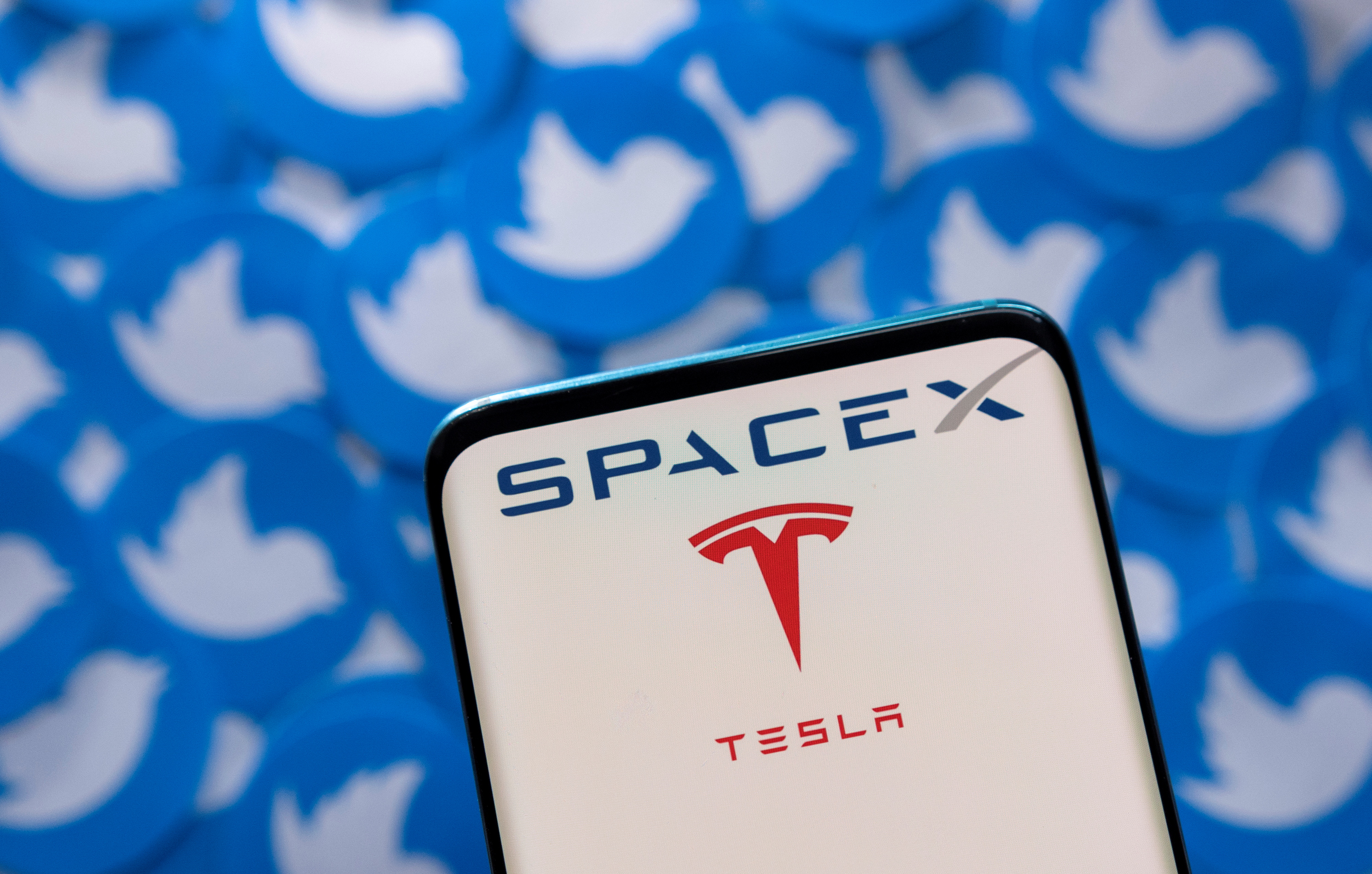 スペースX、ツイッターの広告パッケージを購入＝マスク氏 | ロイター