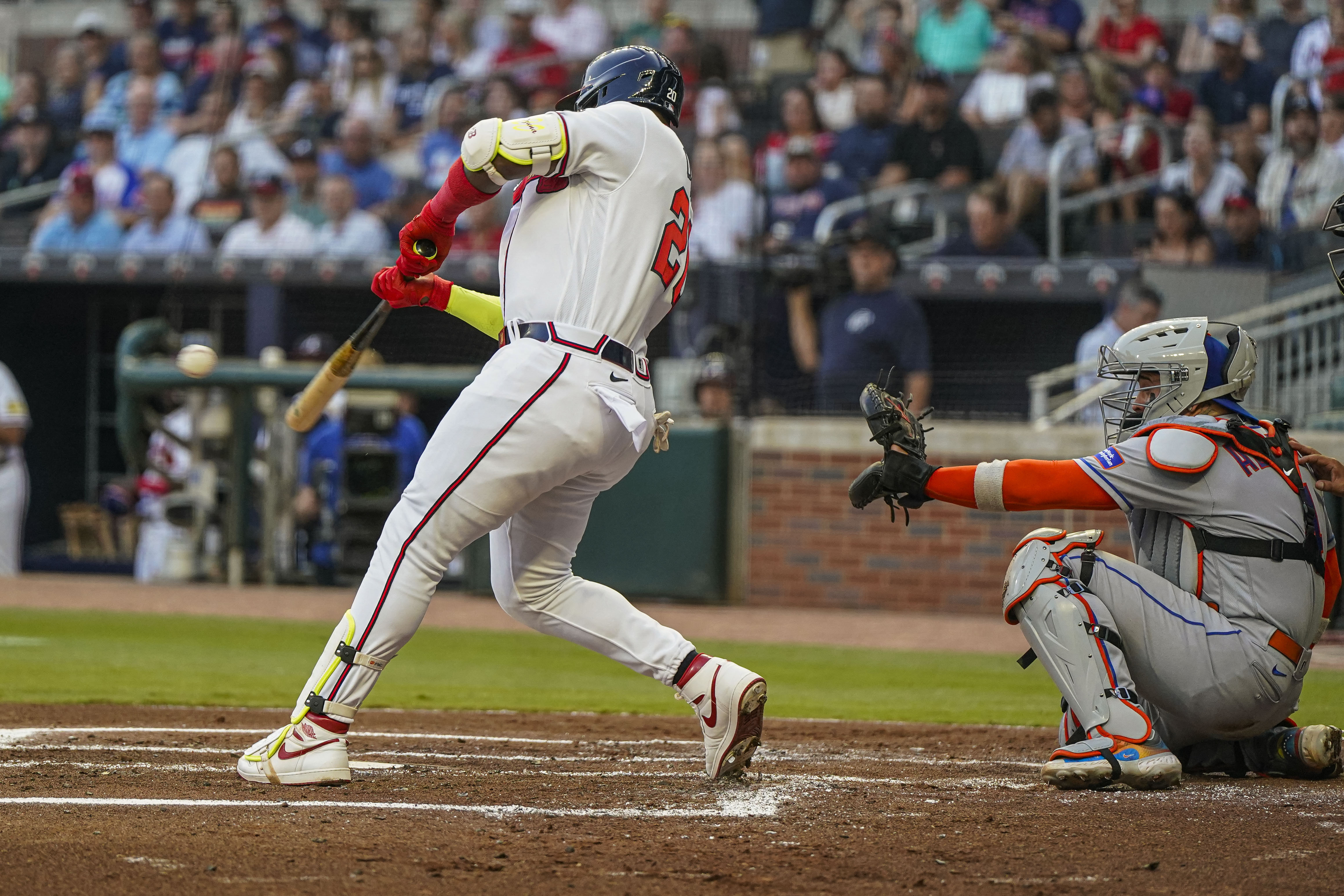 Marcell Ozuna, Charlie Morton carry Braves past Mets